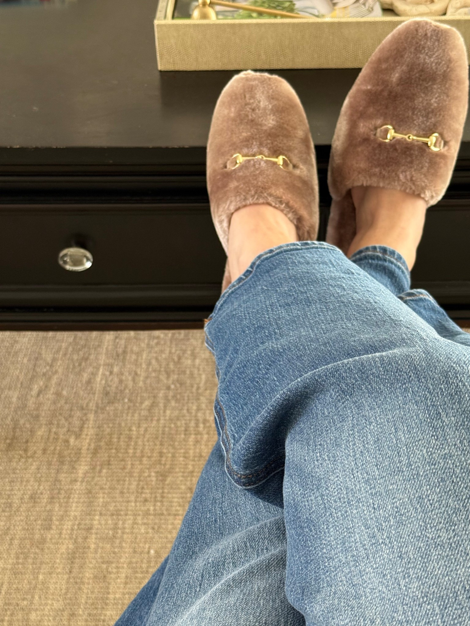 The softest, most chic house slippers. 


Slippers, cozy season, footwear, comfy, horsebit, classic footwear , women’s fashionn

#LTKmomlife #LTKMidsize #LTKOver40