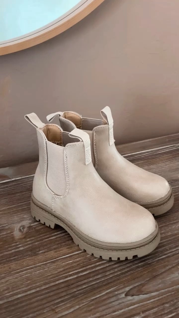 Toddler kids pull-on boots

#LTKkids #LTKbaby