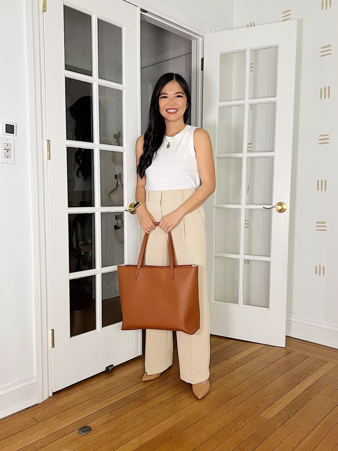brown tote outfit