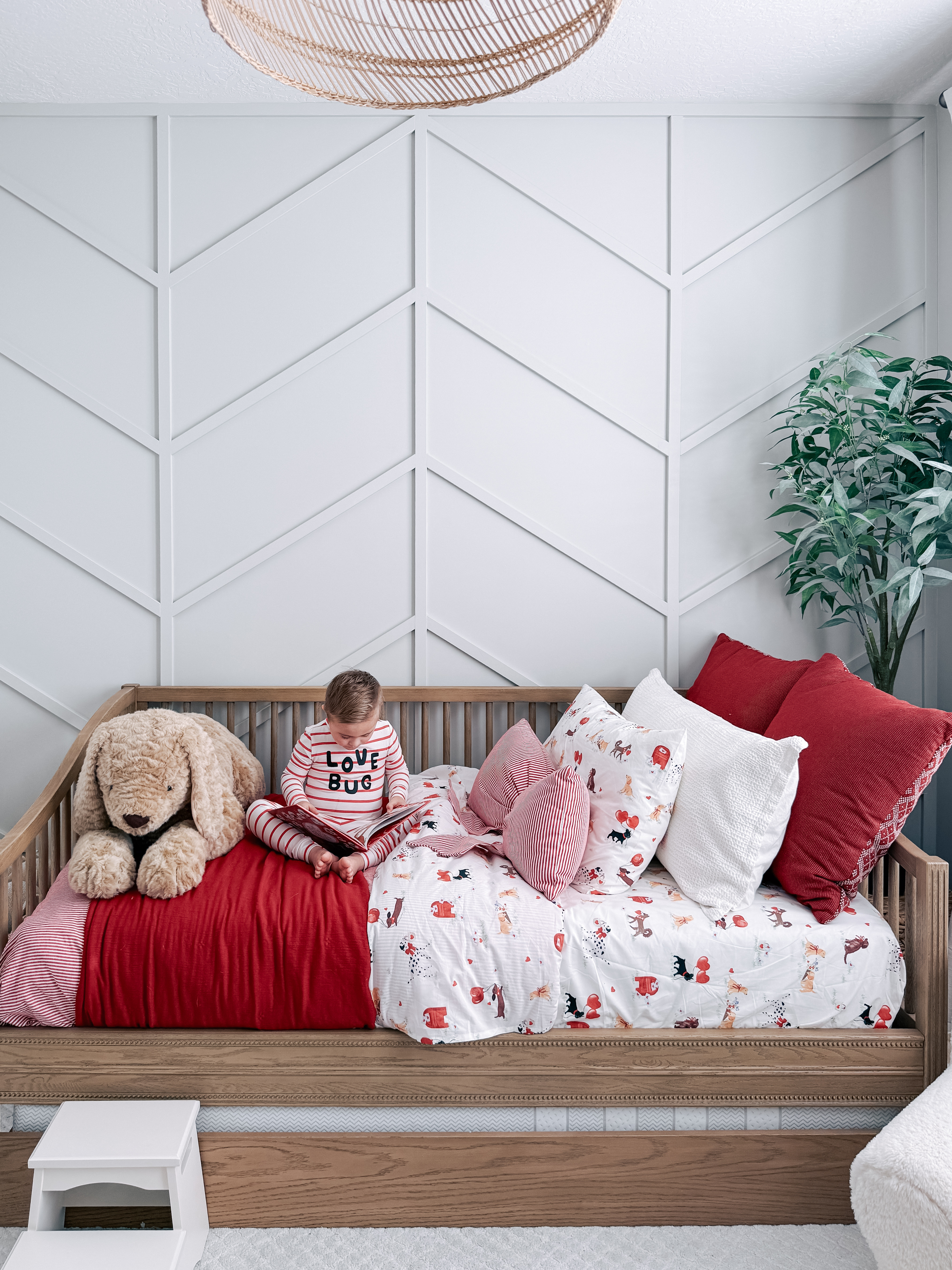 The perfect Valentine's Day bedding! 

 

#LTKValentine #LTKSeasonal #LTKHome