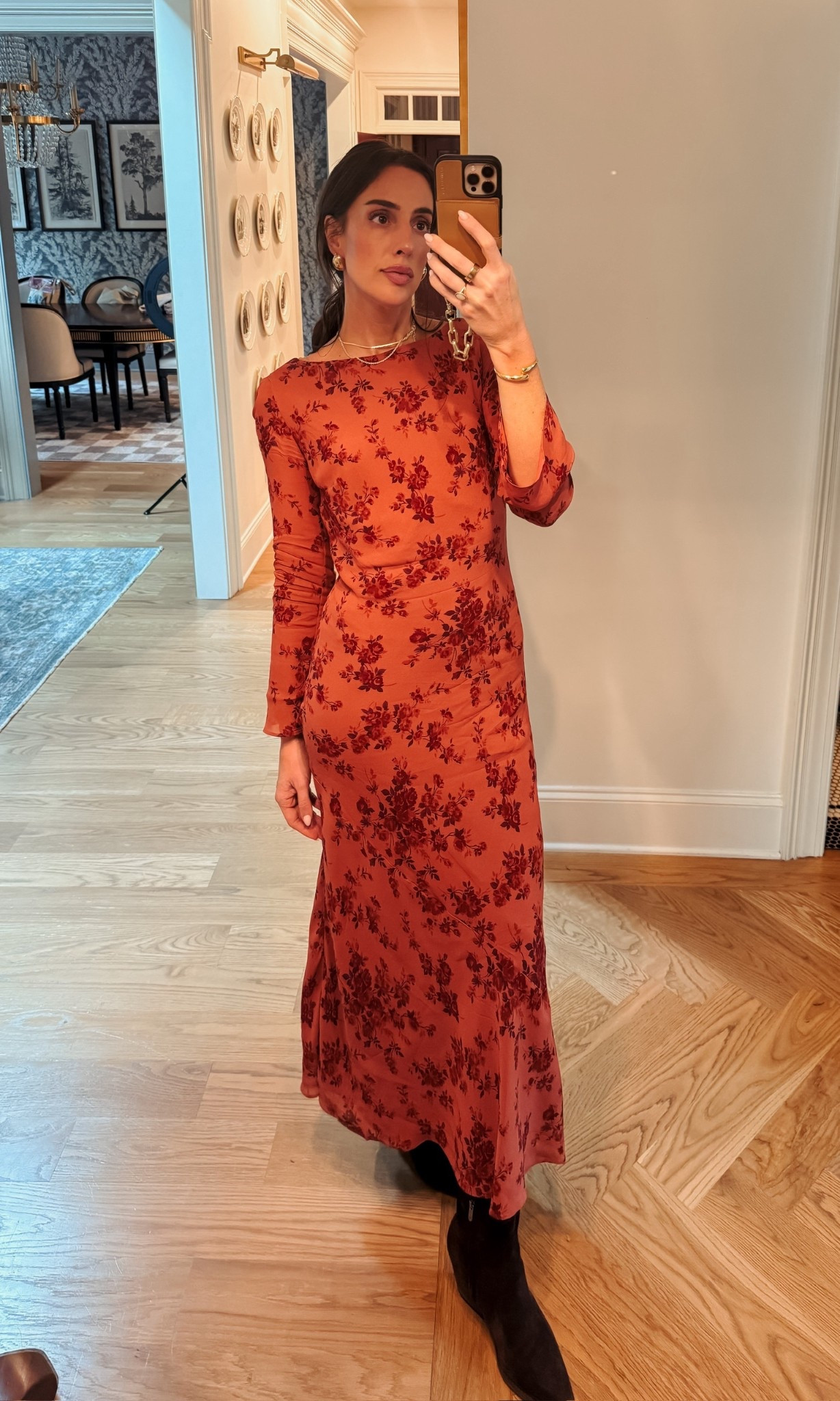 So many questions on this dress 🫶🏻