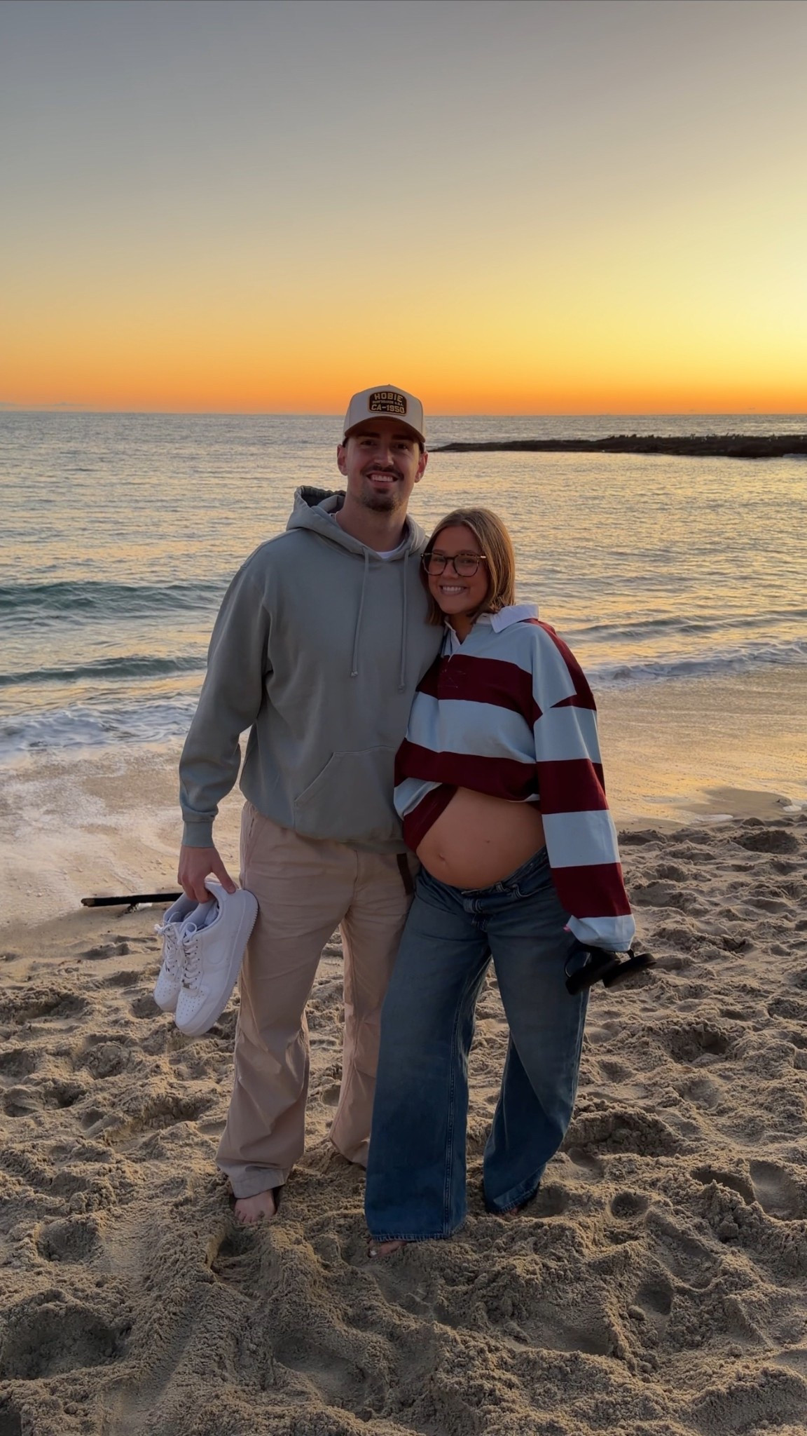 Daily drills M/L in rugby shirt it’s super soft and cute love the colors!! Jeans I went up to a 31 in pregnancy but honestly a 30 would work (my pre pregnancy size) they are super stretchy soft denim AMAZING. Omg so good. Flattering. Size down at least one if you’re not pregnant!! 

#laguna #dailydrills #bresheppard #pregnant #madewell #pregnancystyle

#LTKBump #LTKootd