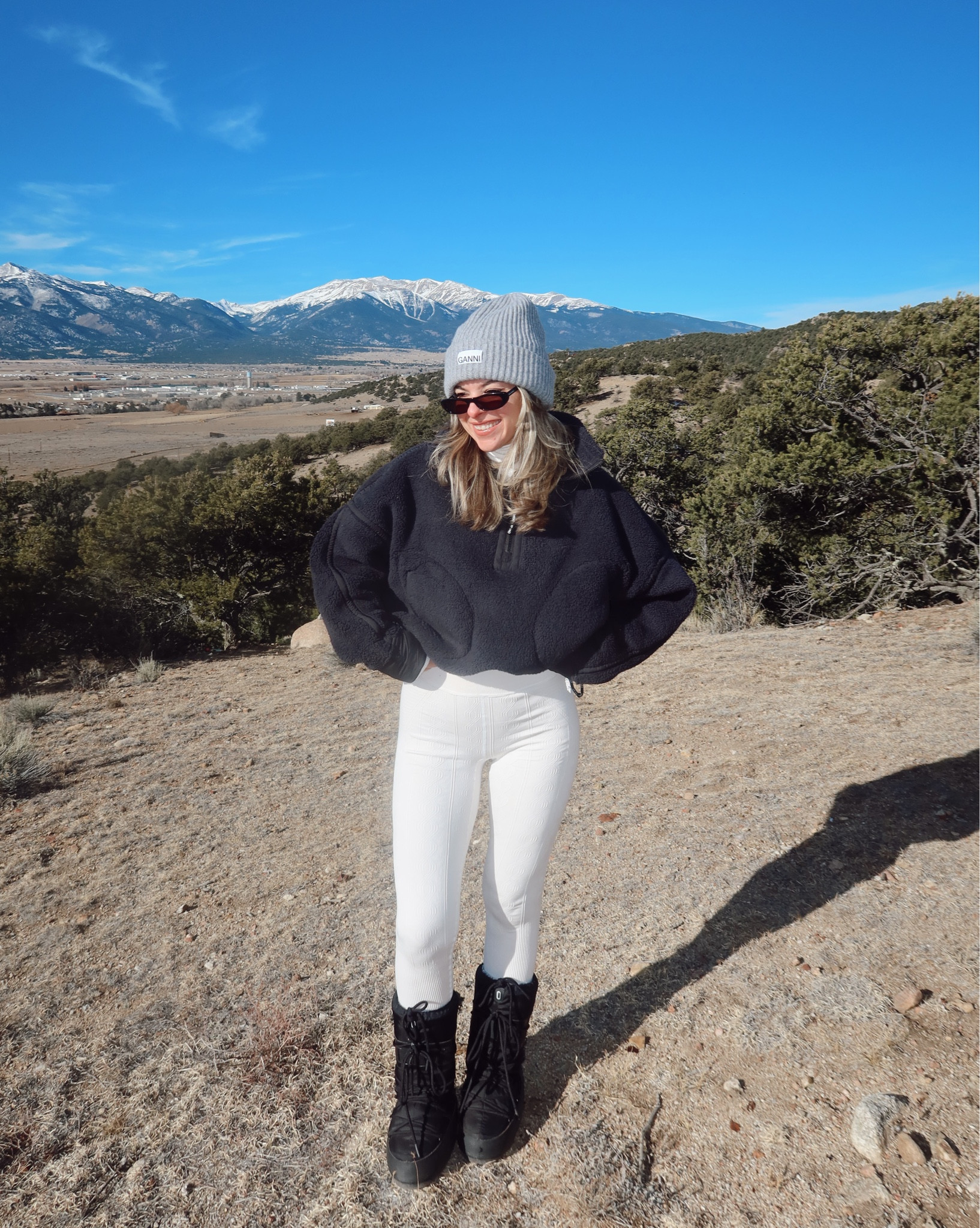 Birthday weekend trip to hike the dunes wearing white base layer and outwear favorites!!

Electric picks code: emerson20

I sized down in white base layer
Wearing my usual small/2 in everything else

Fitness
Activewear
Thermal
Workout
Hiking
Pull over
Outerwear
Hiking
Winter vacation
Winter Travel

#LTKActive #LTKTravel #LTKdayinmylife