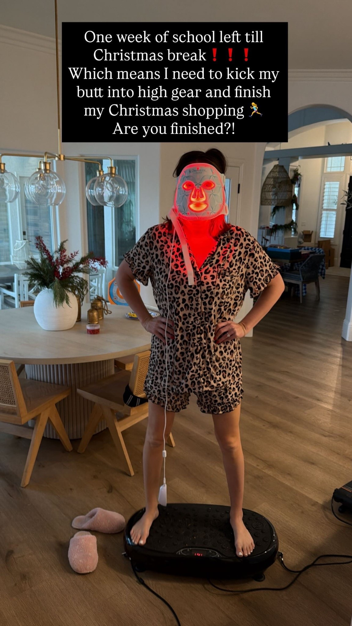 One week of school left till Christmas break❗️❗️❗️
Which means I need to kick my butt into high gear and finish my Christmas shopping 🏃‍♀️ 
Are you finished?!