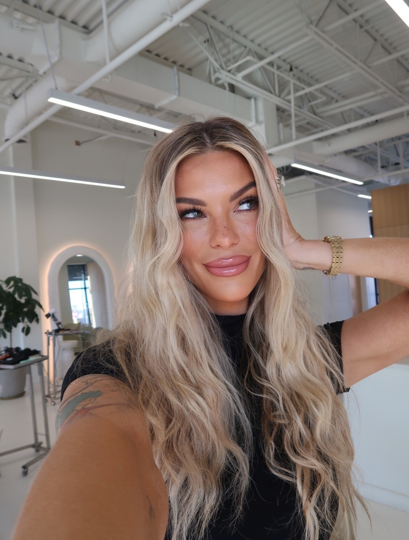 Faux freckles and a soft wave like it’s still summertime ✨

#LTKselfcare #LTKFindsUnder100 #LTKBeauty