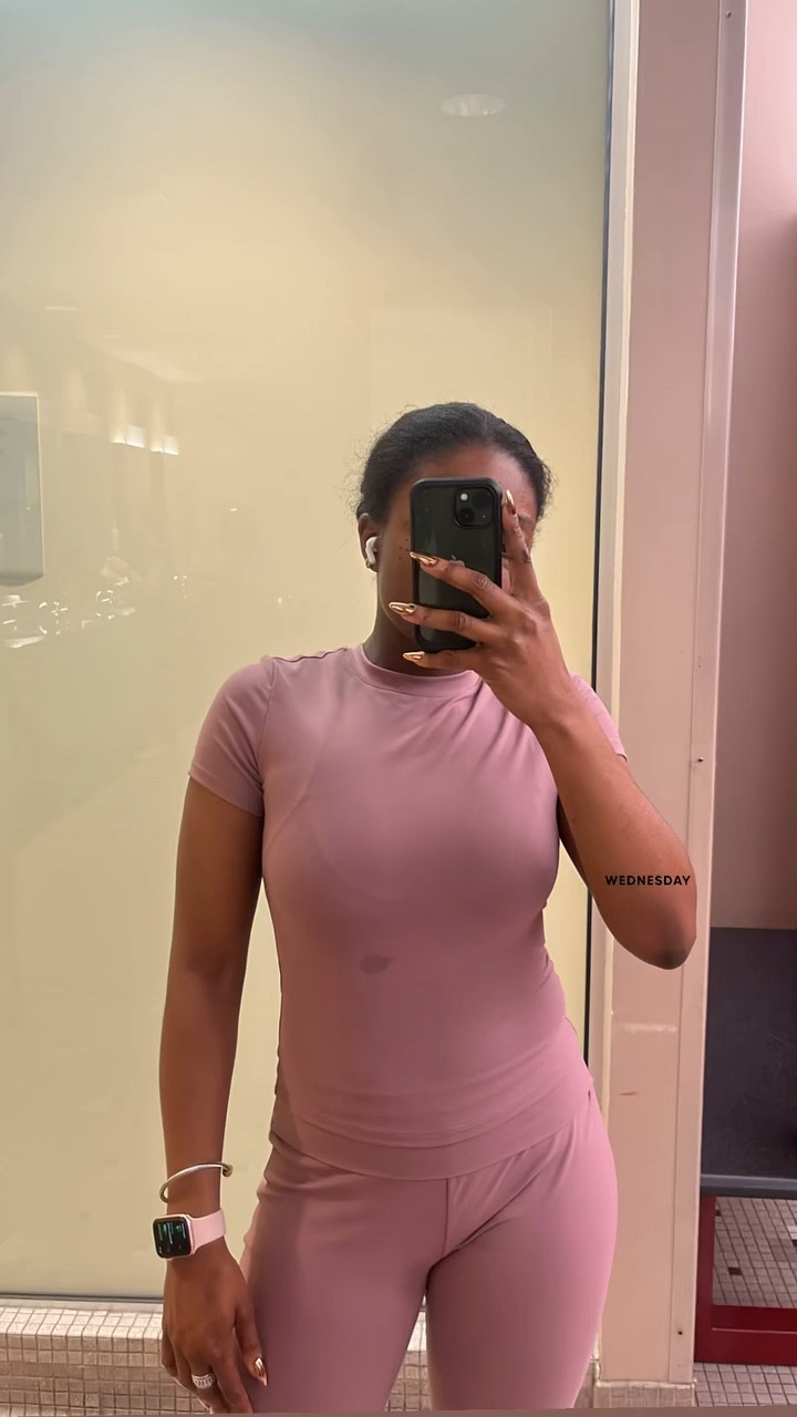 Love this set from Amazon. Quality and stretch 5/5 
⭐️⭐️⭐️⭐️⭐️
Color : Nutmeg 
It’s really like a mauve 

#LTKFindsUnder50 #LTKTravel #LTKBump