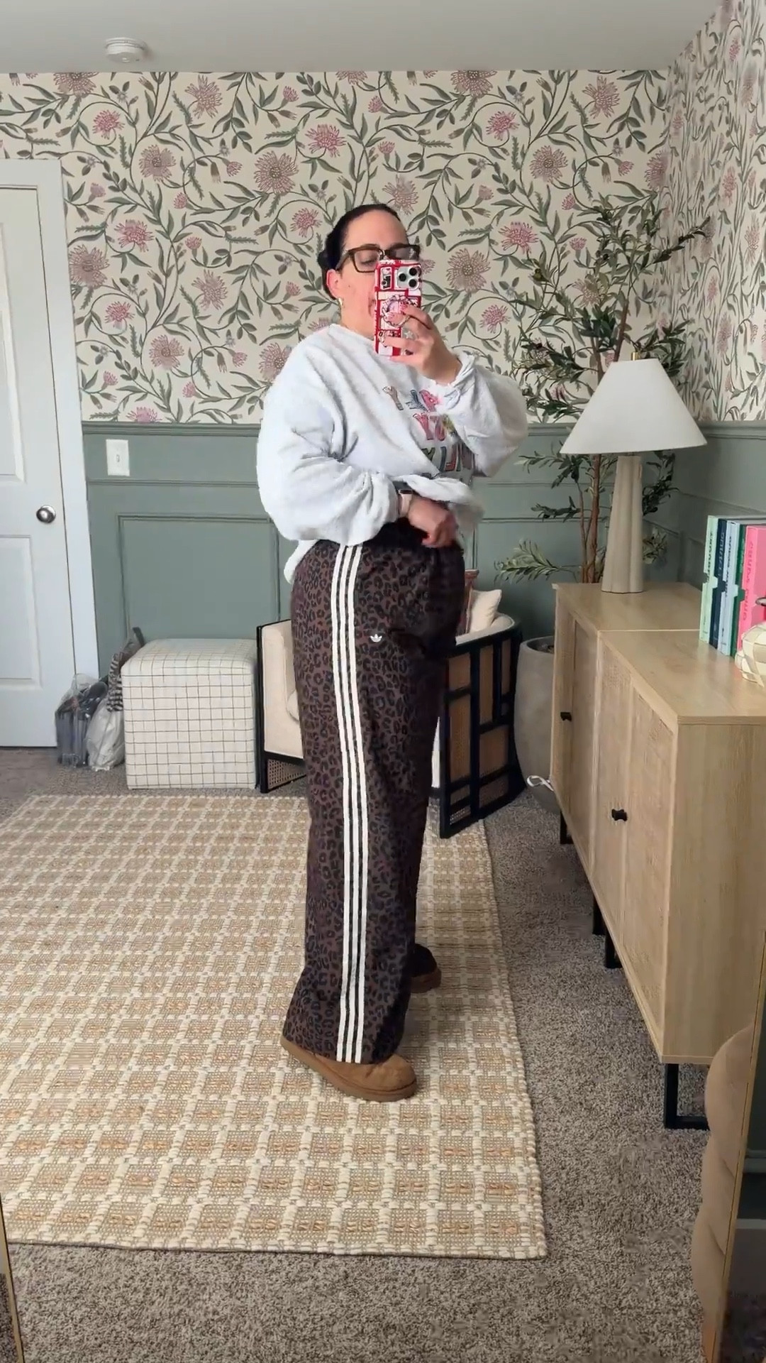 Casual OOTD featuring these fun wide leg pants from dick’s 

#adidas #trackpants 

#LTKActive #LTKMidsize #LTKootd