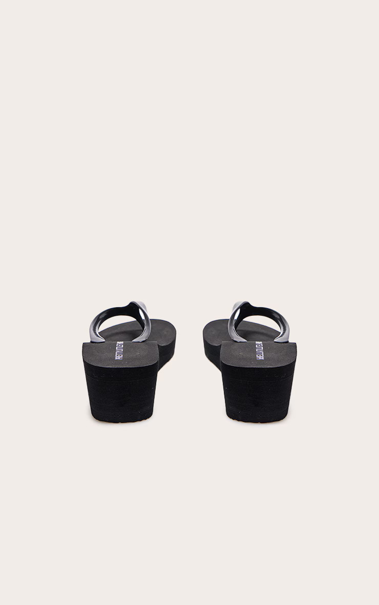 Black Round Toe Simple Platform Flip Flops | PrettyLittleThing UK