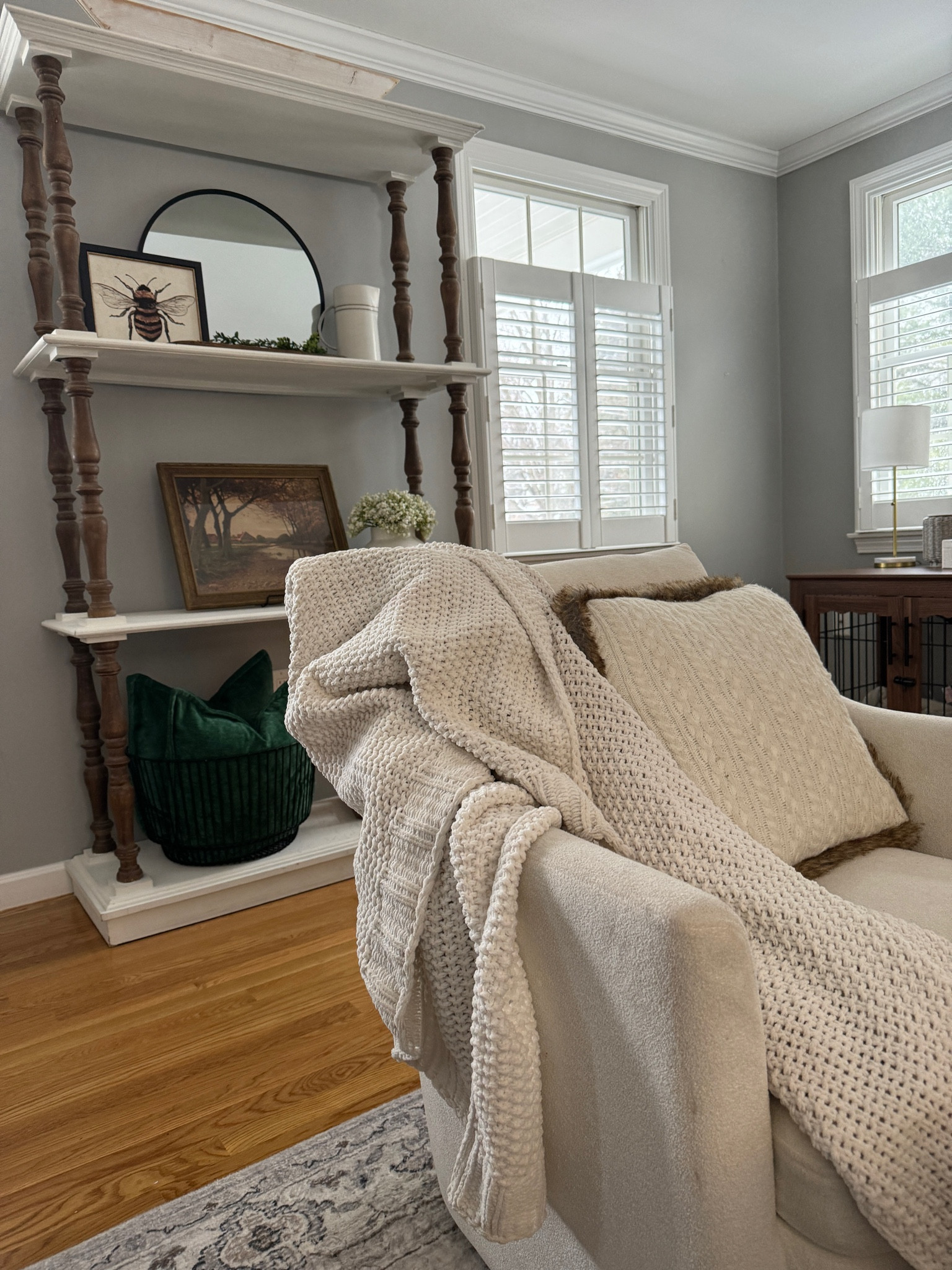 farmhouse barrel chair