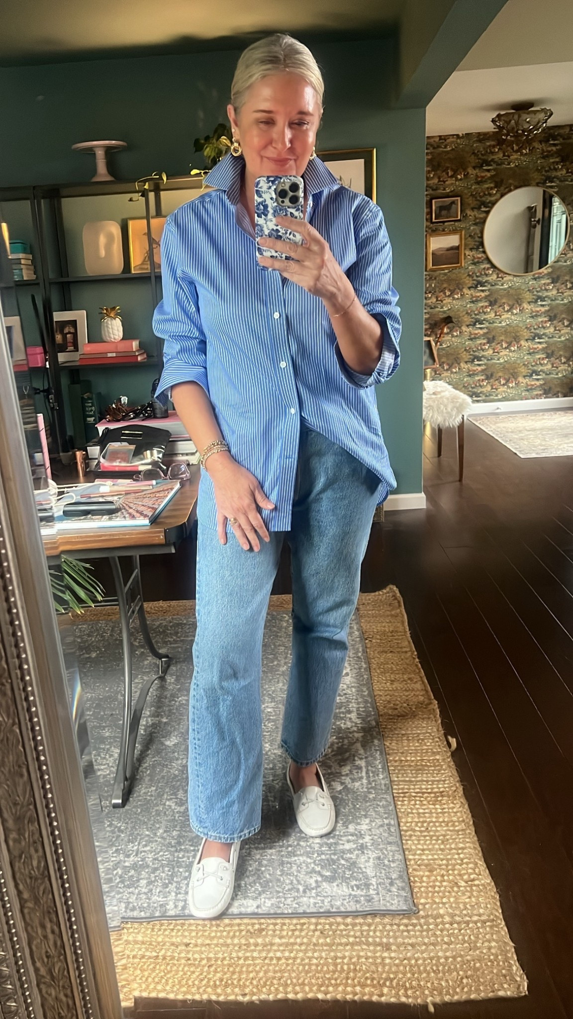 Today’s ootd
Shirt men’s medium
Jeans men’s sized up 3 sizes


#LTKOver40 #LTKdayinmylife #LTKootd