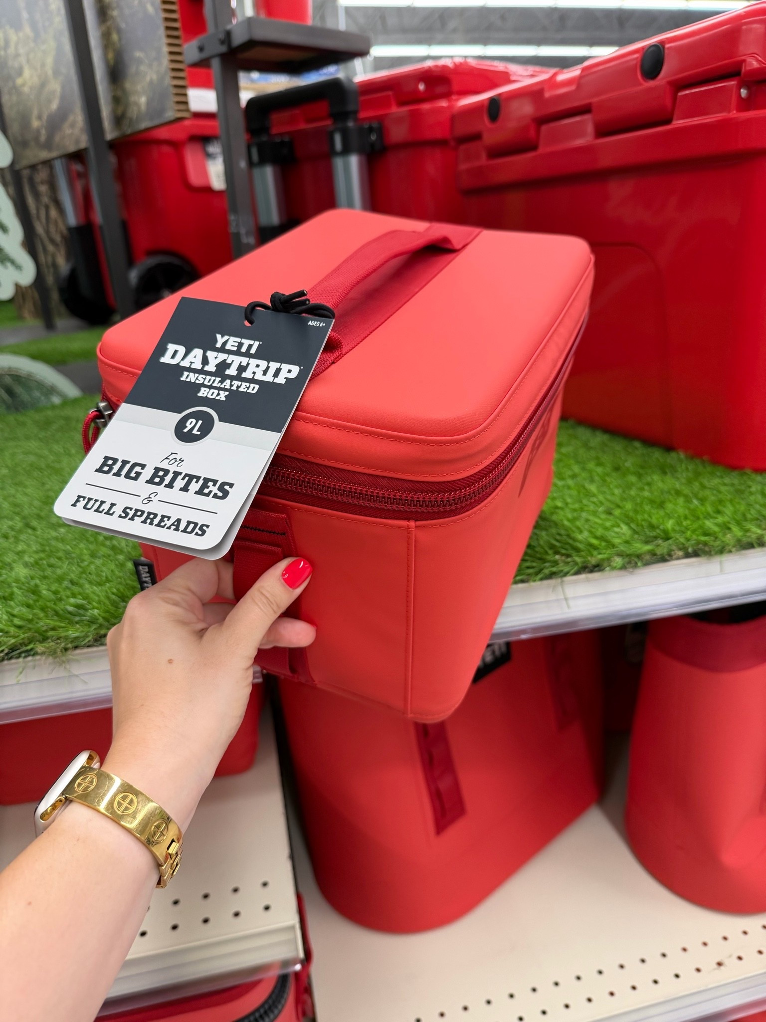 Yeti lunch box!
Gift idea
Father’s Day