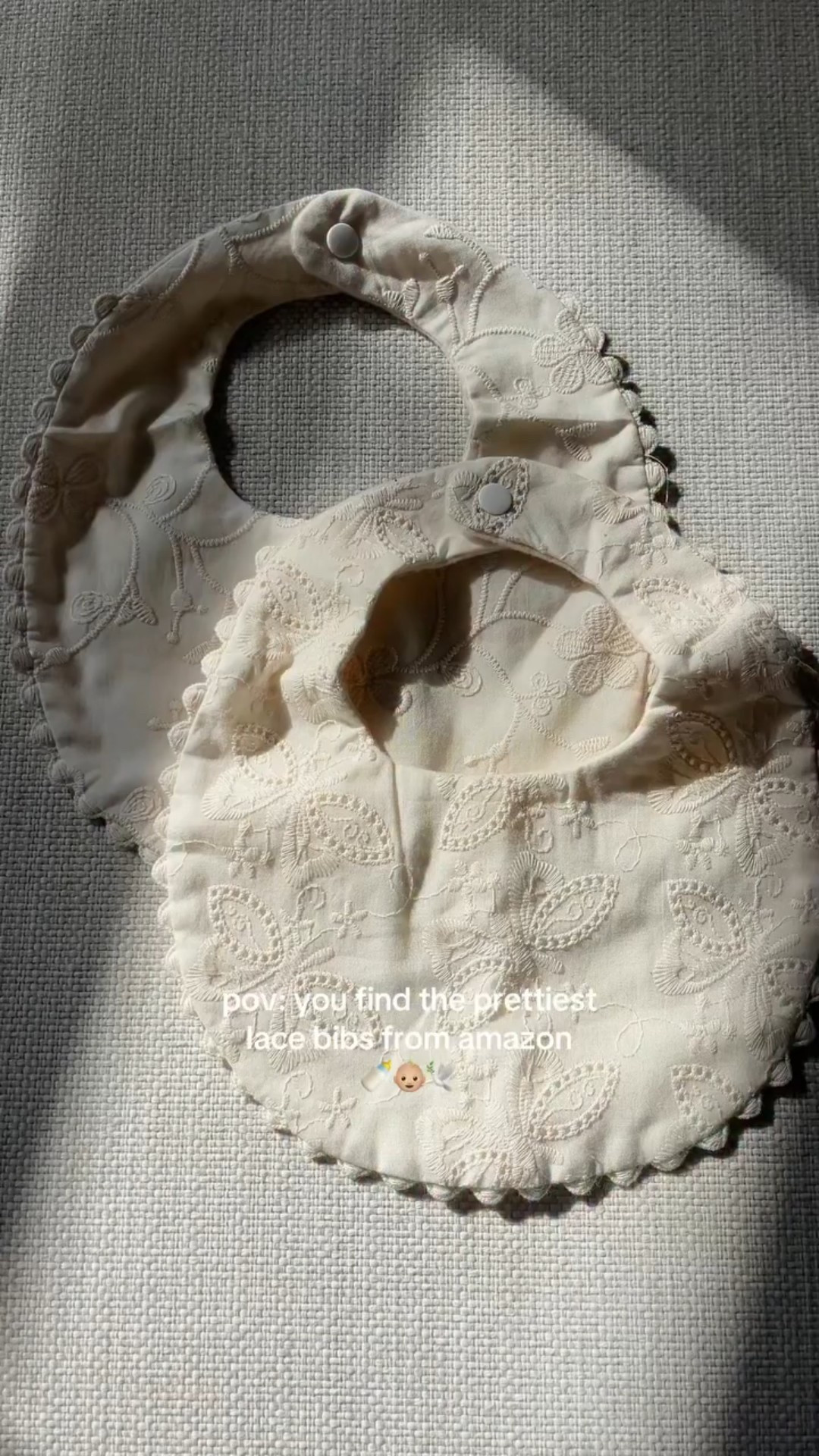 amazon lace baby bibs 🍼 say BIBS for 🔗 (must be following to receive dm) how cuteeeee are these? they are so well made & the perfect baby gift 🤍🕊️

#babyfinds #babygufts #amazonfinds #amazonbabymusthaves #babymusthaves