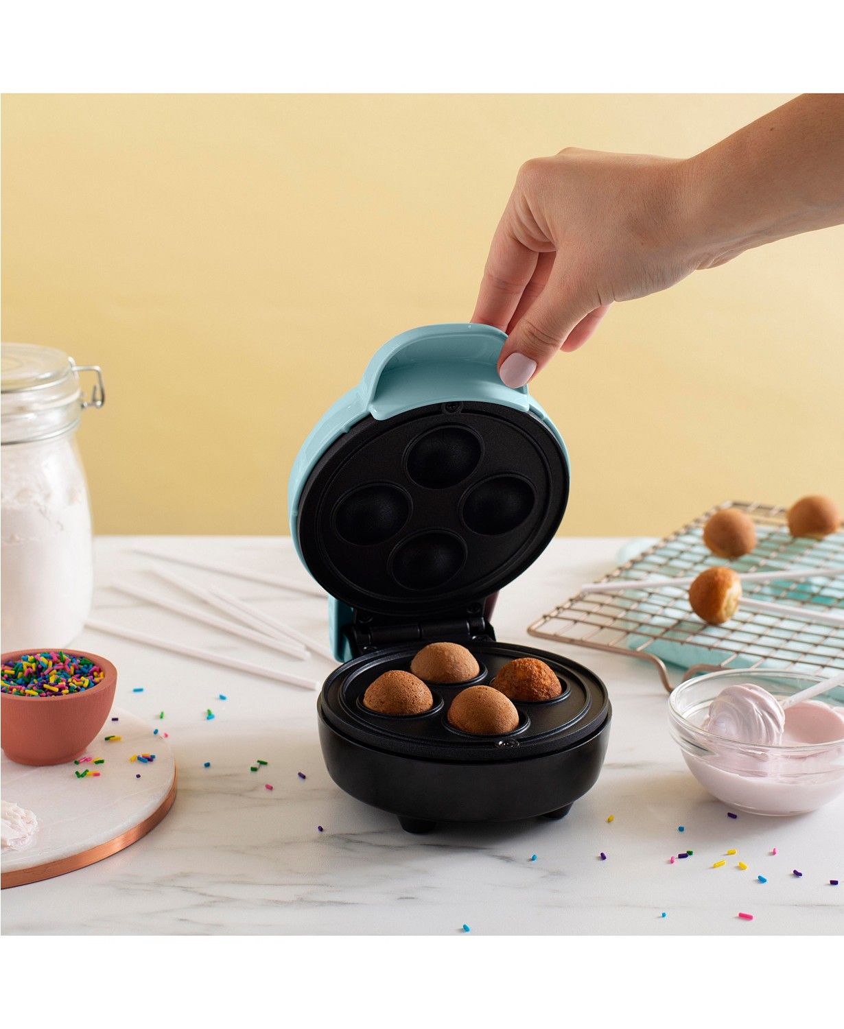 Bella Mini Cake Pop maker & Reviews - Small Appliances - Kitchen - Macy's | Macys (US)