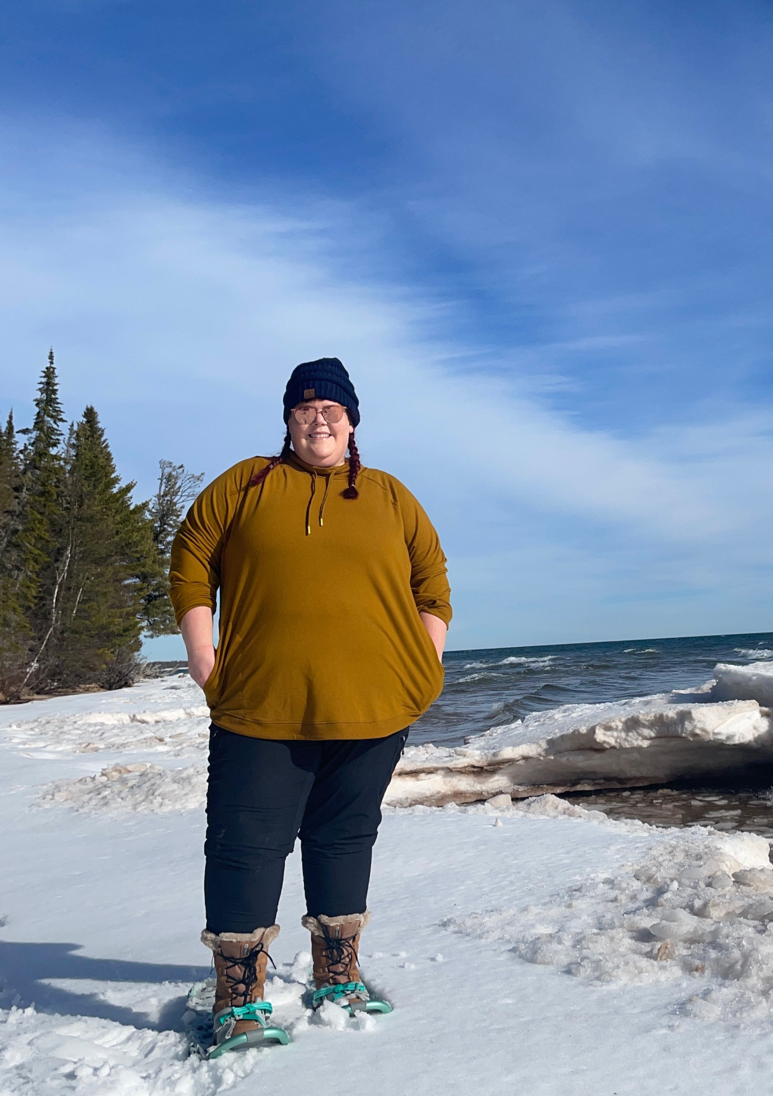 Plus size winter hiking outfit for snowshoeing! Warm layers for plus size outdoorsy granola girls. 

#LTKcurves #LTKfit #LTKSeasonal