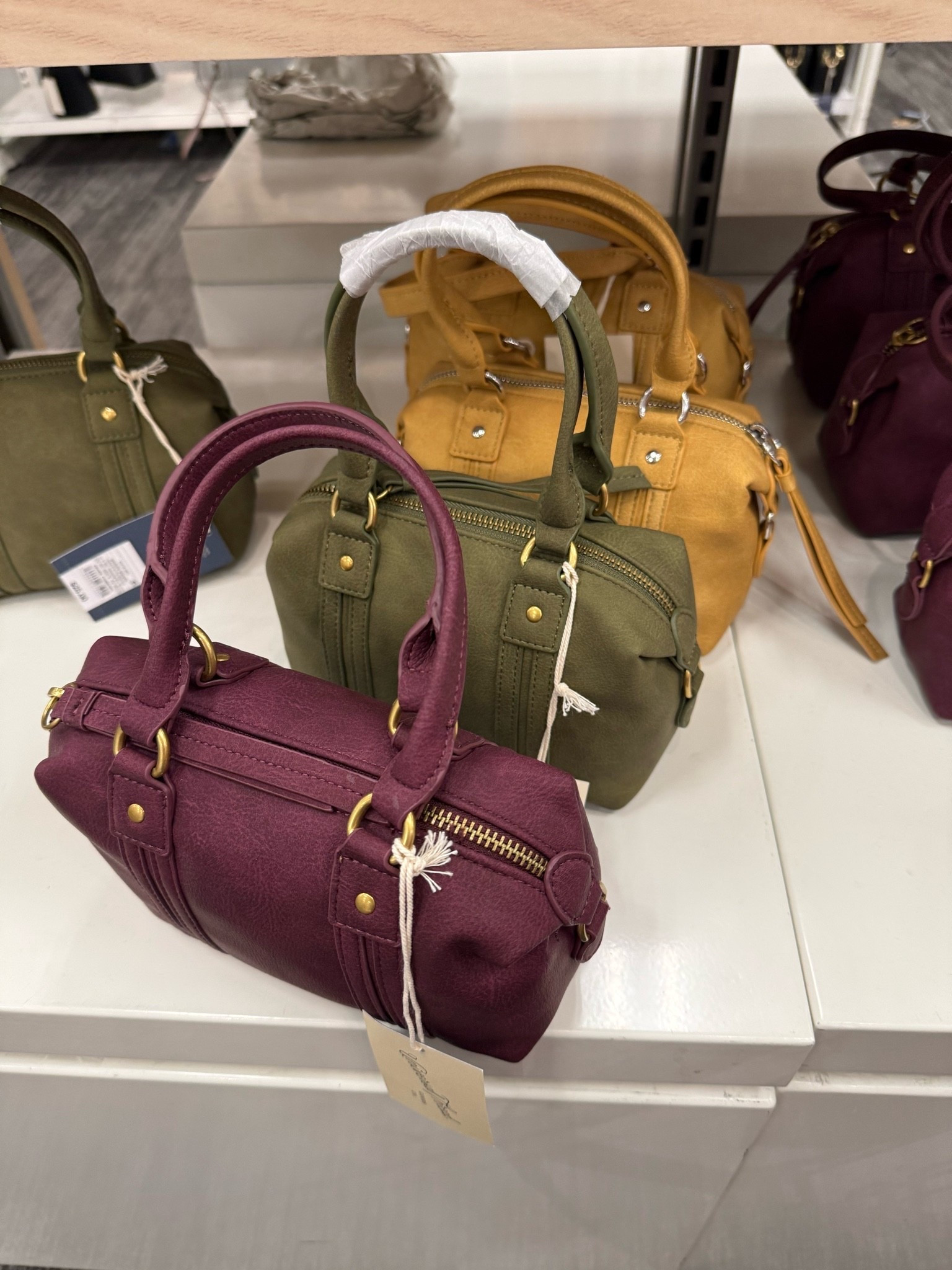 Fall bags new at Target!! Obsessed with all the fall colors!
•
•
#target #targetfinds #fallfashion

#LTKSeasonal