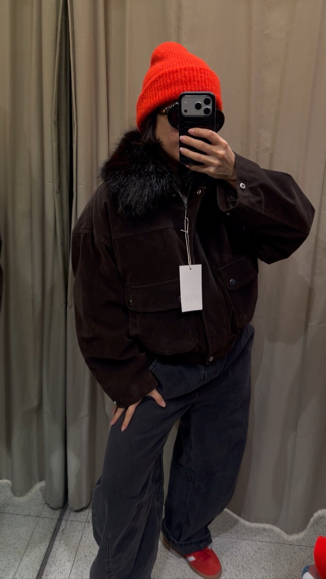 This rich brown suede
Jacket with a removable fur collar
is soooo good! 

#LTKootd #LTKPetite #LTKFindsUnder100