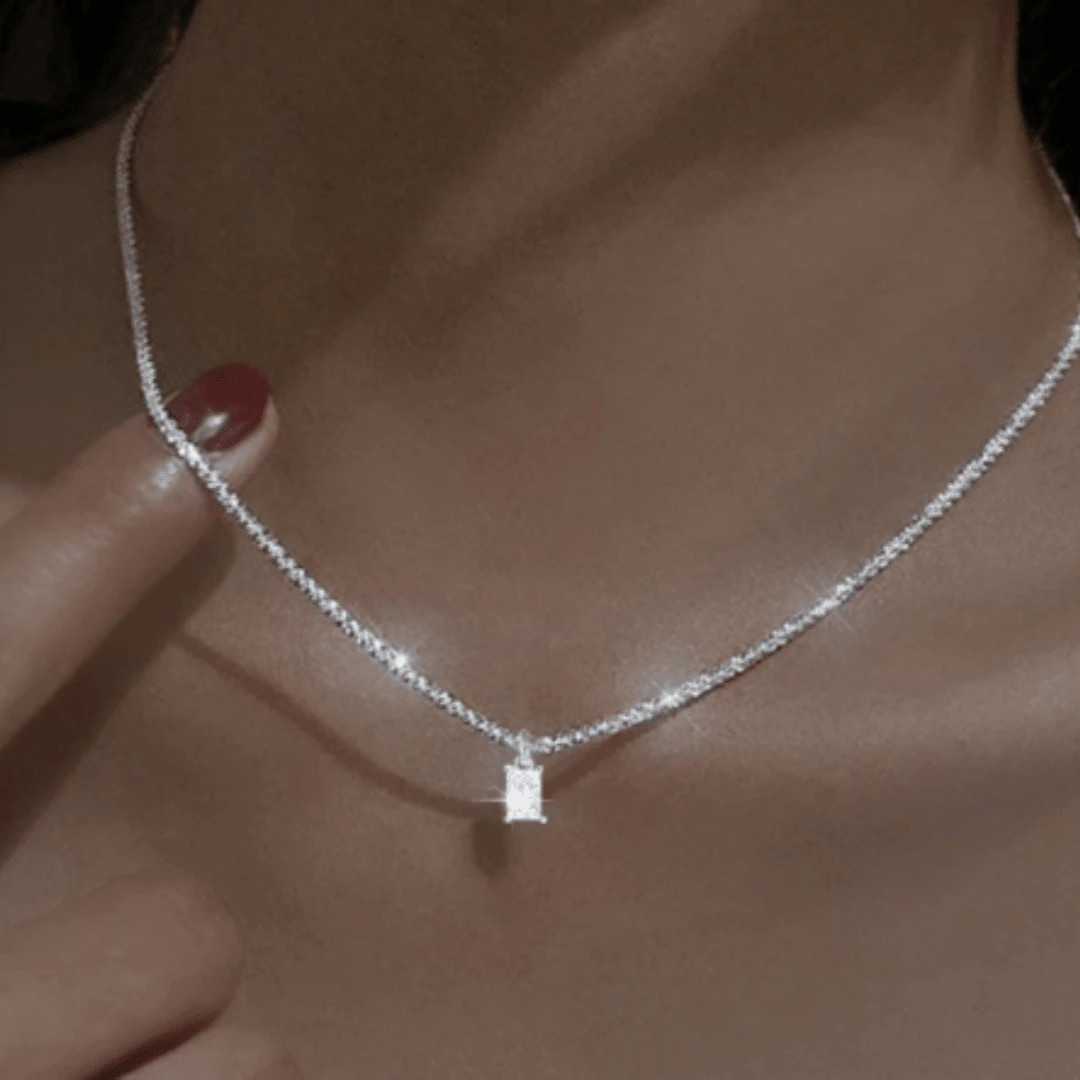 1pc Fashionable Sparkling Rectangle Pendant With Inlaid Rhinestone Women's Necklace | SHEIN