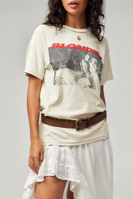 UO - Ceinture cloutée par Urban Outfitters en Marron taille: Medium/Large | Urban Outfitters FR