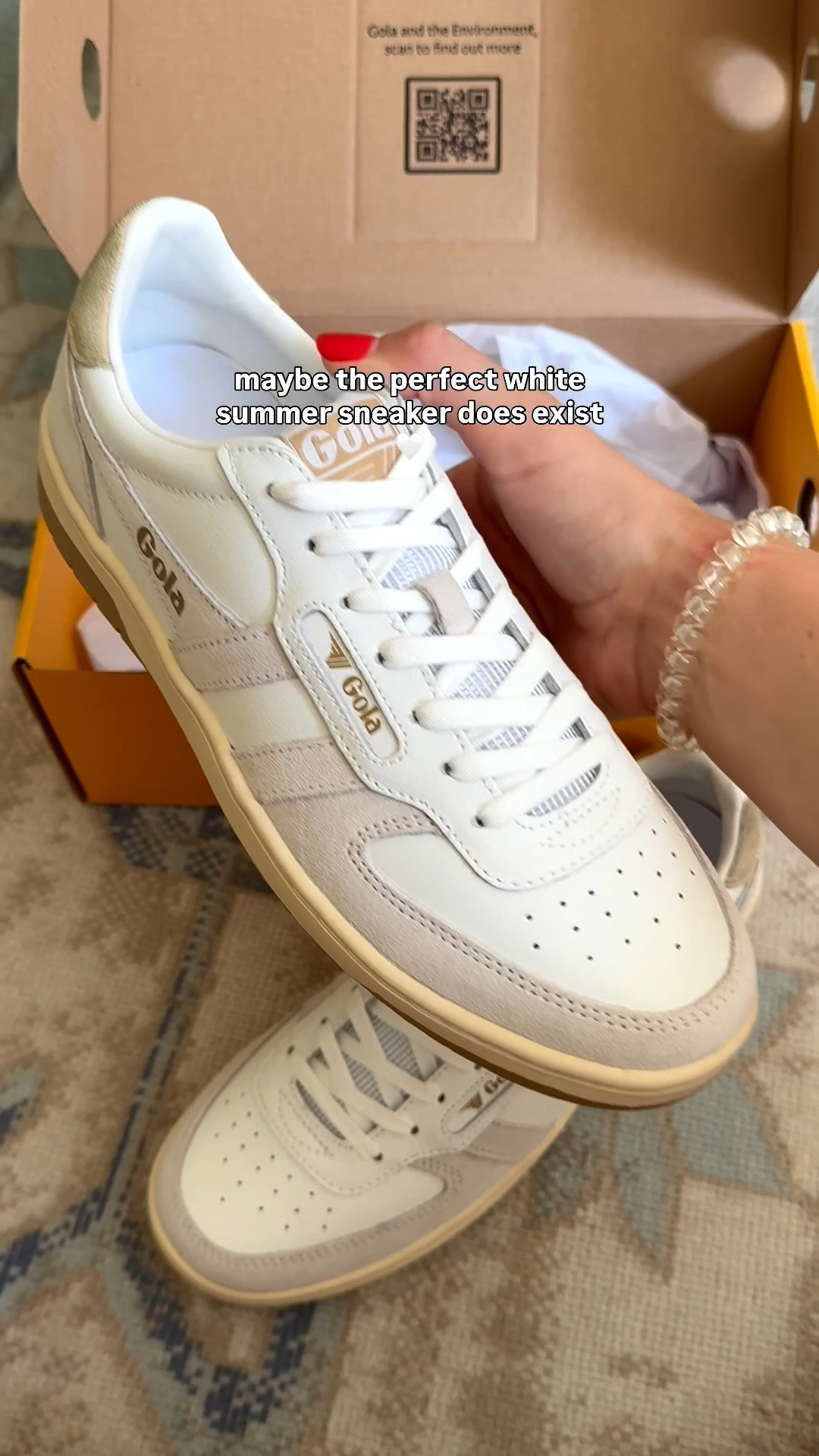New white sneakers for summer

Fit true to size