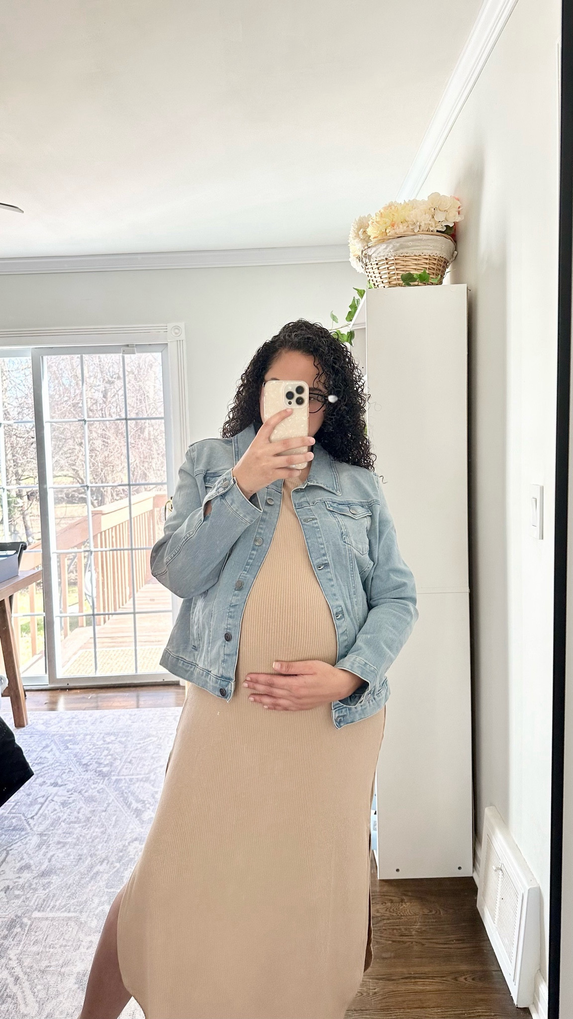This ribbed maxi dress is so comfortable. I am wearing a size Large and it is so stretchy. You could definitely size down if you want a more fitted look, before pregnancy I am usually a size Large so if I wasn’t pregnant this dress would definitely look a bit oversized. It’s only $15 and comes in other colors ✨
Jacket- size XL *sized up alcor a slightly oversized look


Bump friendly fashion, walmart finds, walmart fashion, affordable fashion, affordable finds, budget fashion, time and tru 

#LTKbump #LTKfindsunder50 #LTKSeasonal