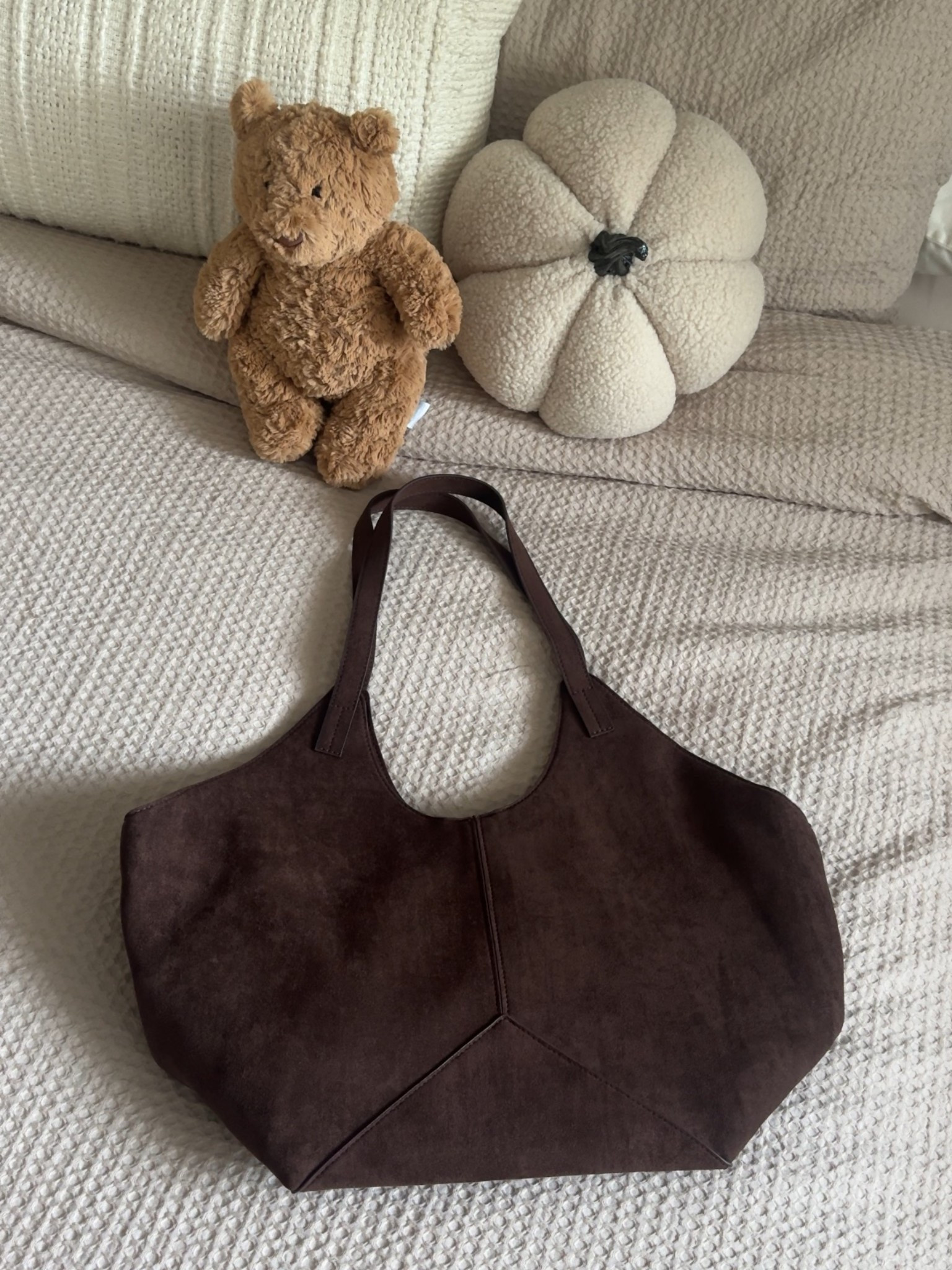 the perfect fall tote 

#LTKItBag #LTKSeasonal #LTKStyleTip