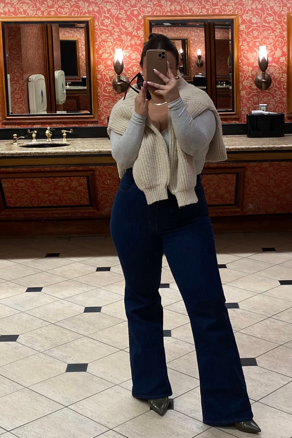 I took a Small in the bodysuit (I like them snug so I can go braless) and a 30R in the denim 🤍

#LTKmidsize #LTKSpringSale #LTKstyletip