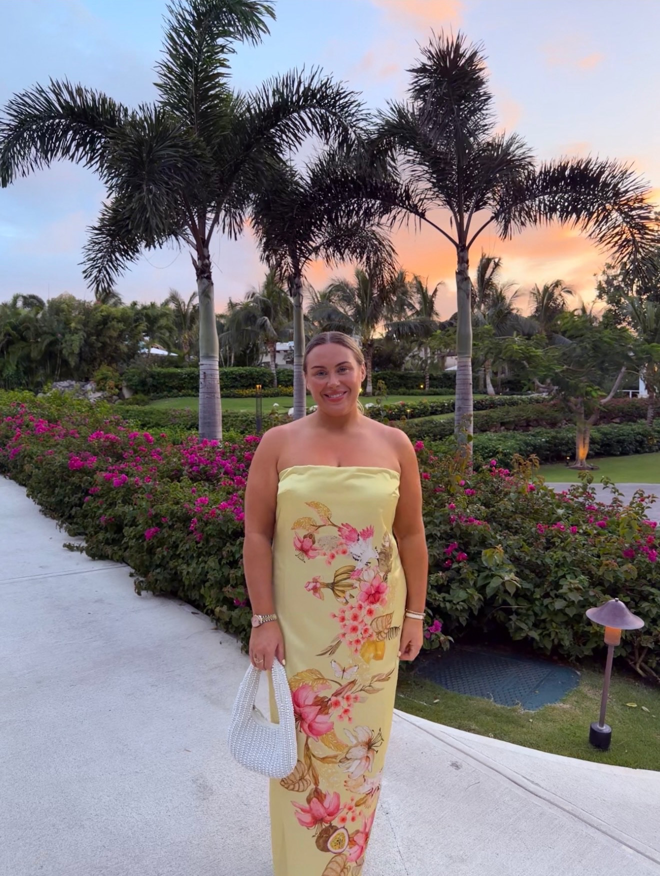 Sunsets and palm trees 🌴☀️ 

Everywhere you look in this resort is like something out of a holiday brochure. I will never get over it!! Not coming home 🤭

@sandals_uk @trendingtravel 
#SandalsDunnsRiver #SandalsResorts #TrendingTravel ad