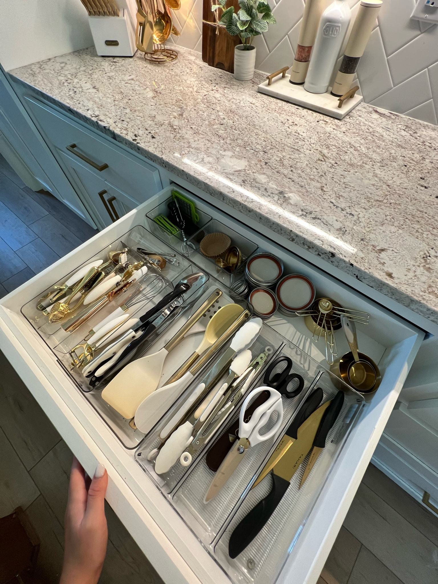 Organization 🫶🏼

#LTKHome #LTKFindsUnder100 #LTKSaleAlert