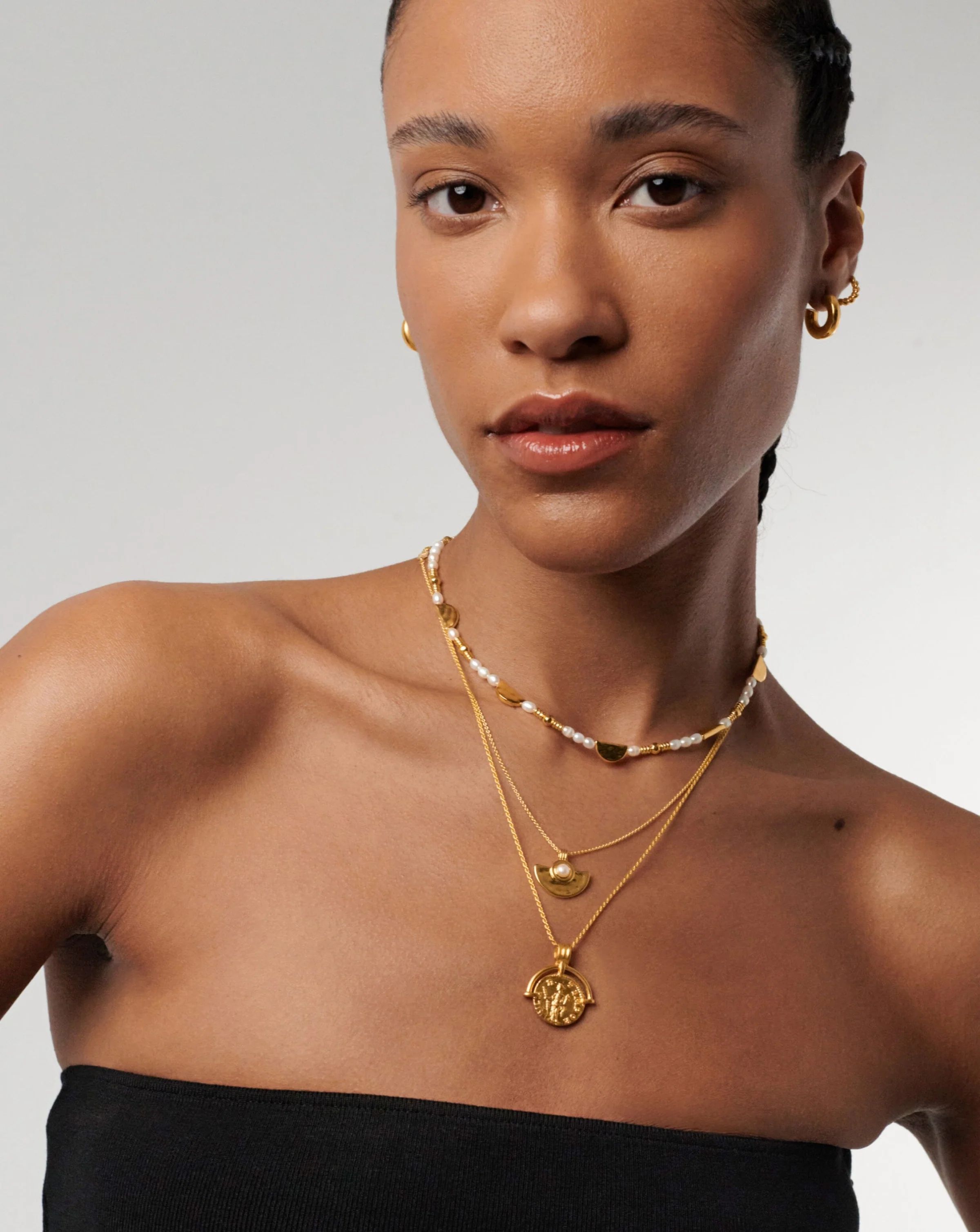 Zenyu Pearl Beaded Charm Choker Necklaces | MIssoma UK