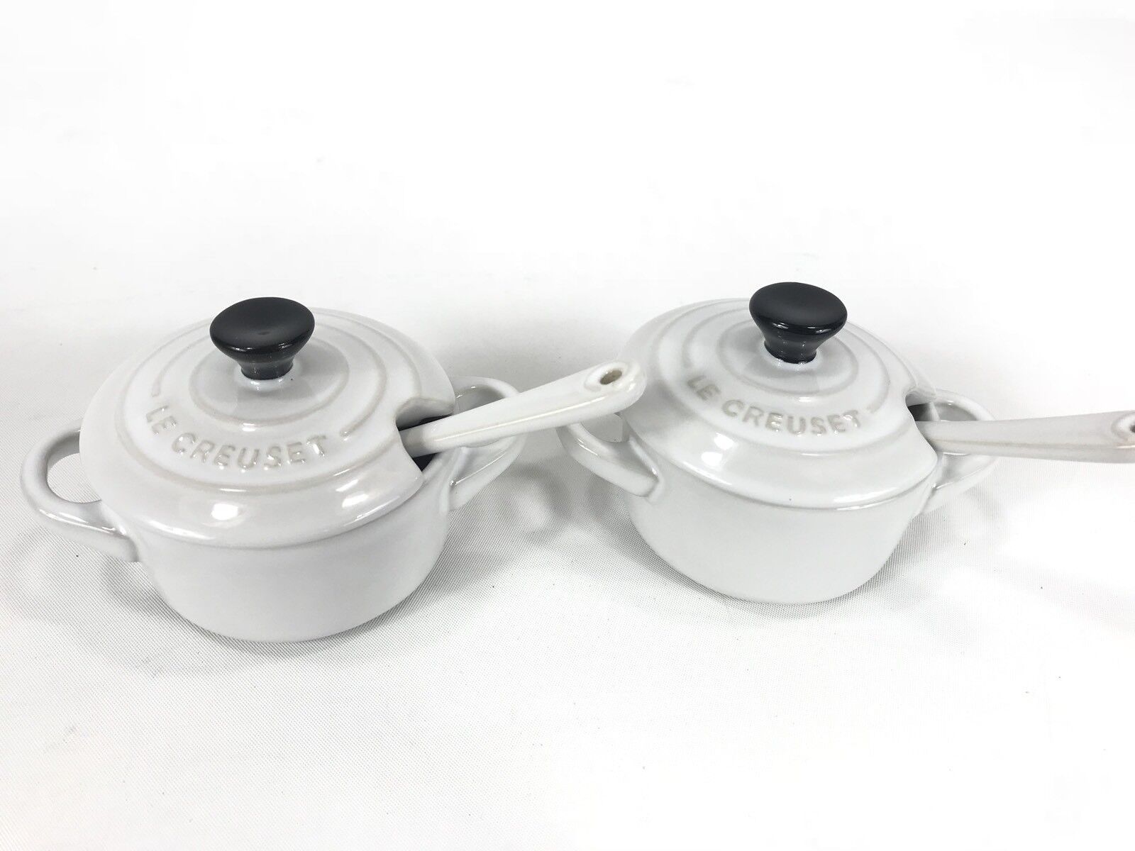 Le Creuset Set of 2 Mini Condiment Pots 3oz W/spoons White Ship | eBay AU