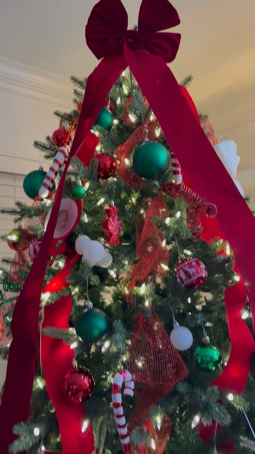 Christmas tree is up! ❤️🎄🎅🏼 #LTKchristmas #LTKchristmastree #LTKholiday #LTKtree #LTKchristmasmagic #LTKchristmastime #LTKchristmasornaments

#LTKHome #LTKSeasonal #LTKHoliday