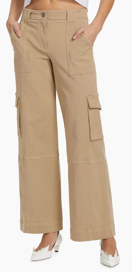 The cutest cargo pants 🤍

#LTKstyletip #LTKActive #LTKtravel