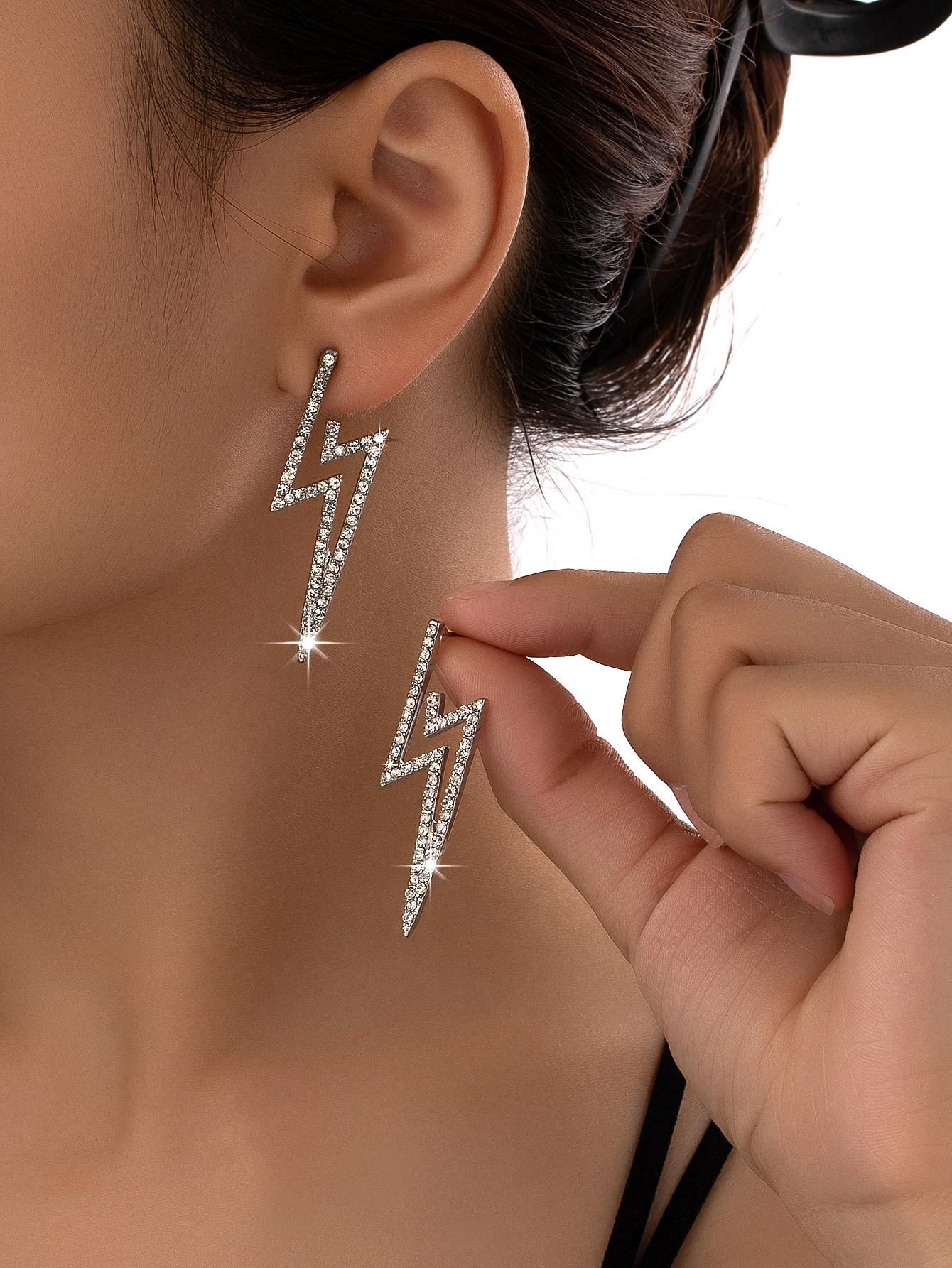 2pcs Rhinestone Lightning Decor Stud Earrings | SHEIN