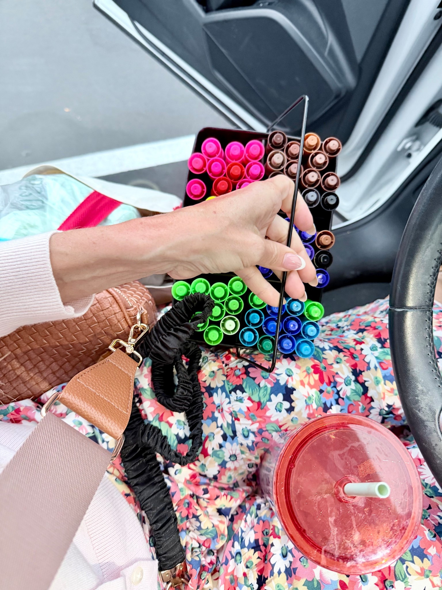 What I carried into class today 😂

#LTKdayinmylife #LTKKids #LTKSaleAlert