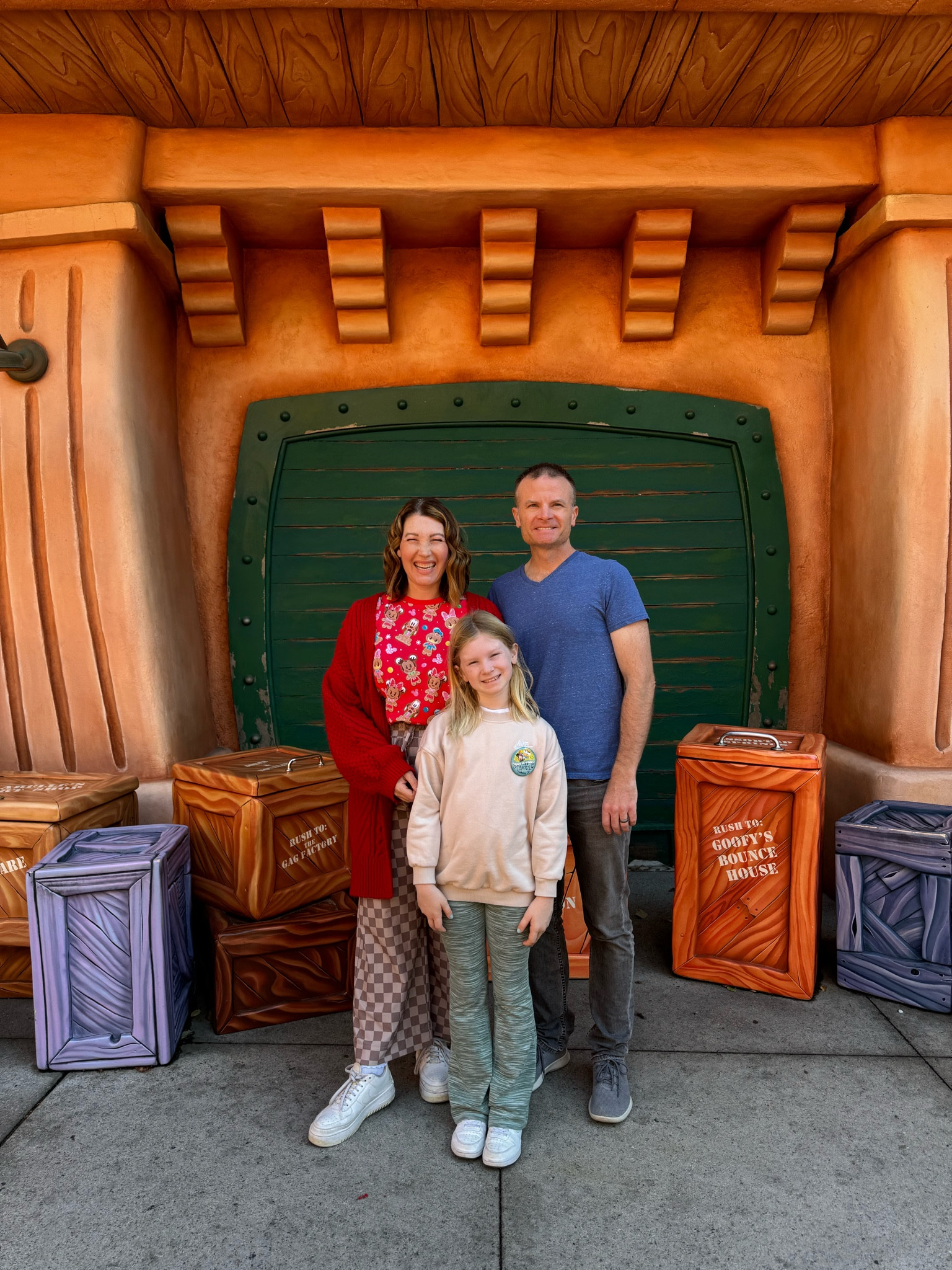 The cutest Disneyland holiday outfits : these are the comfiest pants and shoes for park days! 

#LTKfamily #LTKSeasonal #LTKkids