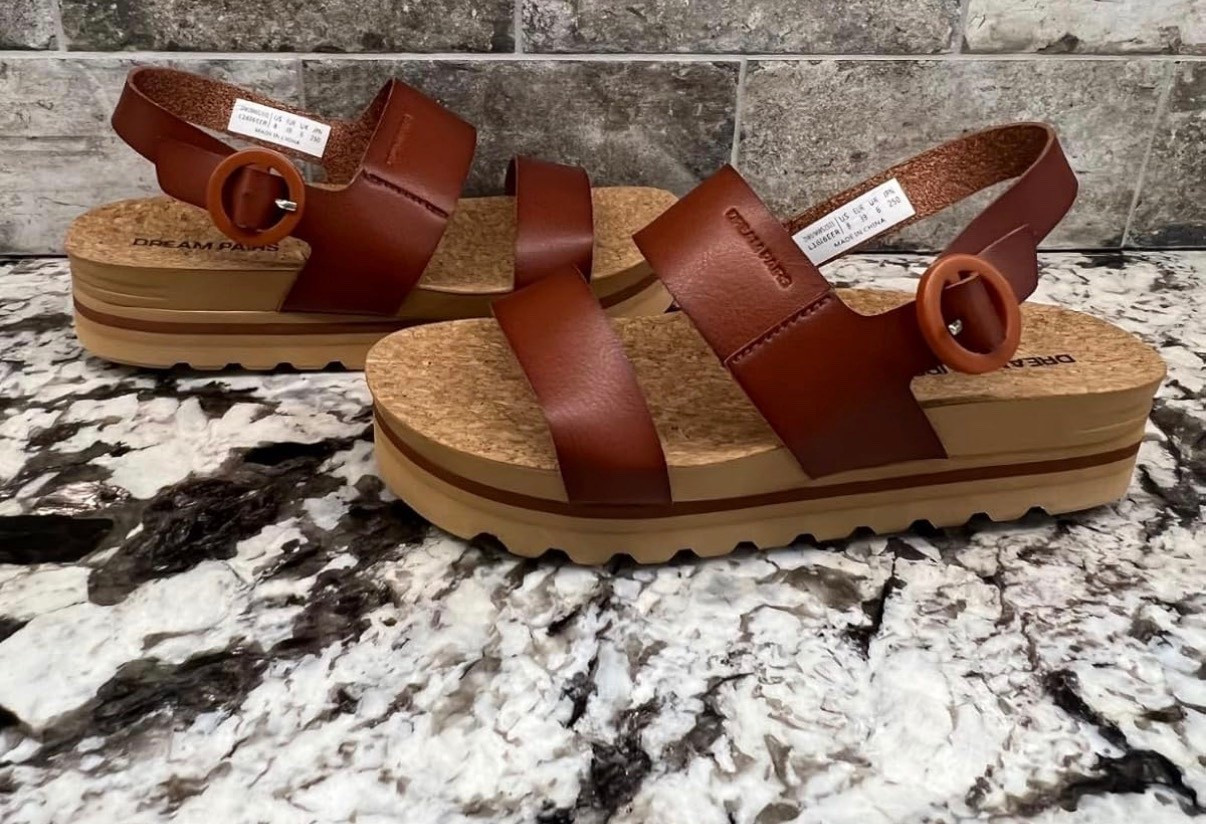 Adorable sandals for summer plus super comfy! 

#LTKootd #LTKgrwm #LTKSeasonal
