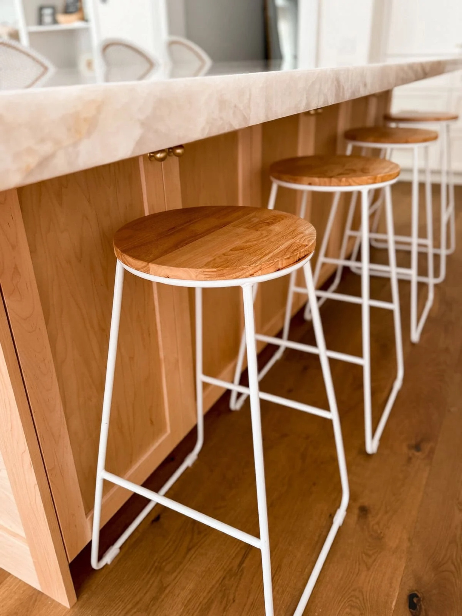 These barstools are slim, hide completely under the countertops, and are 4 for $89!! That is an unheard of price nowadays for four quality stools 👏👏 #walmartpartner


@shop.ltk #liketkit #walmarthome @walmart

#LTKHome #LTKSaleAlert #LTKFindsUnder100