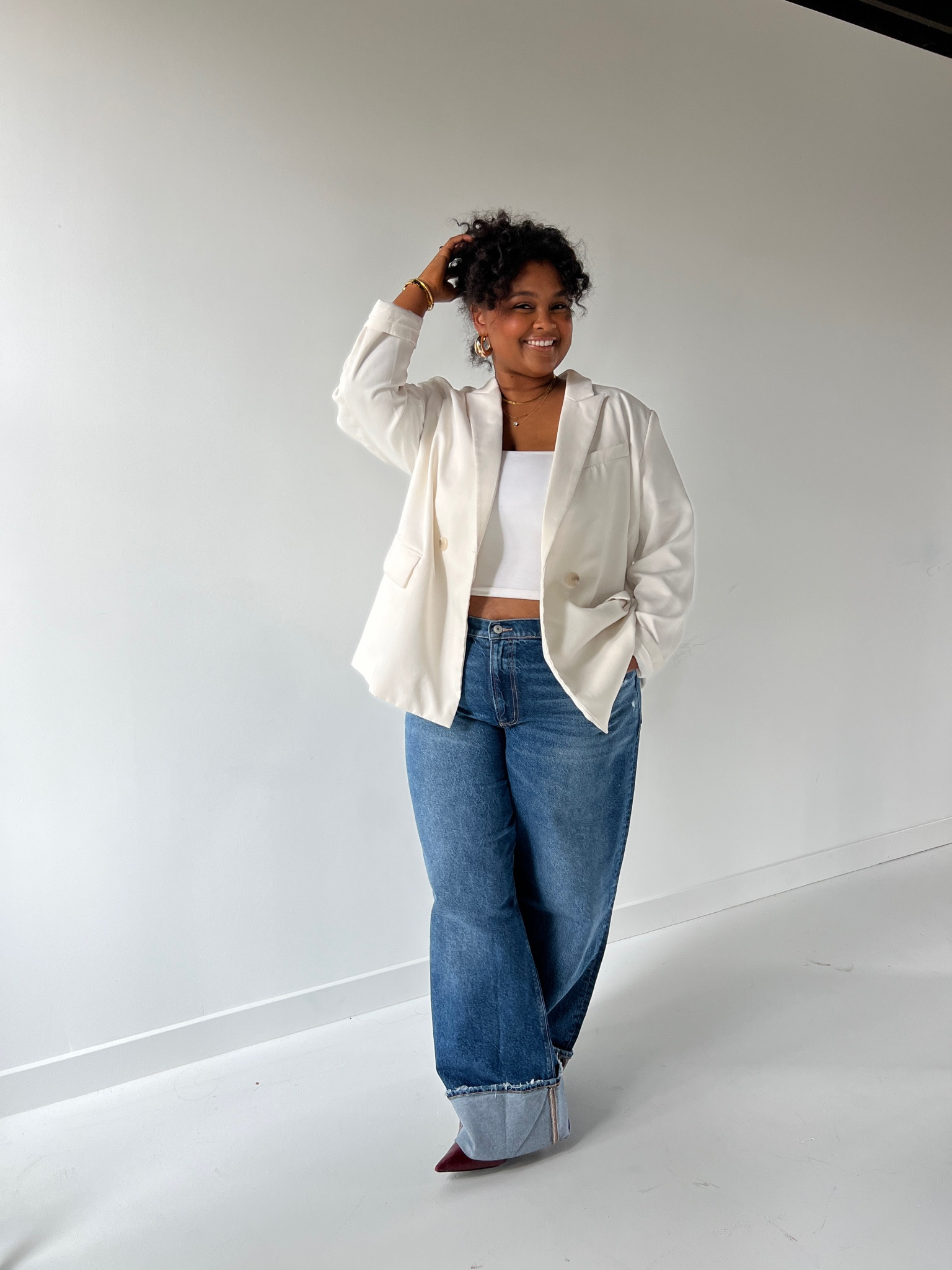 Blazer + denim = the ultimate power combo. Ready to conquer the day in style! 

#LTKPlusSize #LTKFindsUnder100 #LTKSpringSale