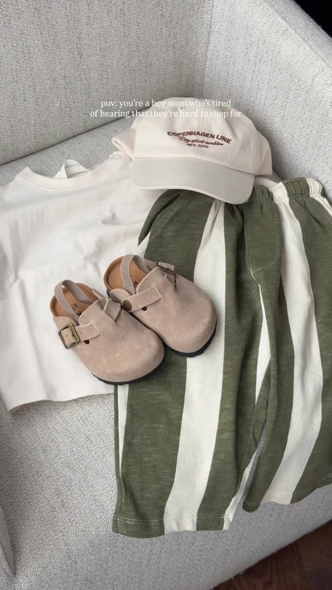 boy mamas, let me use my shopping addiction to prove to you that shopping for boys doesn't have to be hard - they can still look cute, colourful and fun without the dinasaurs (if that's what you're looking for). You just need to shop in the right places and find pieces that can easily mix and match, creating a little capsule wardrobe that can feel both neutral or fun depending on the day! 

@gap @zara @hmkids

 