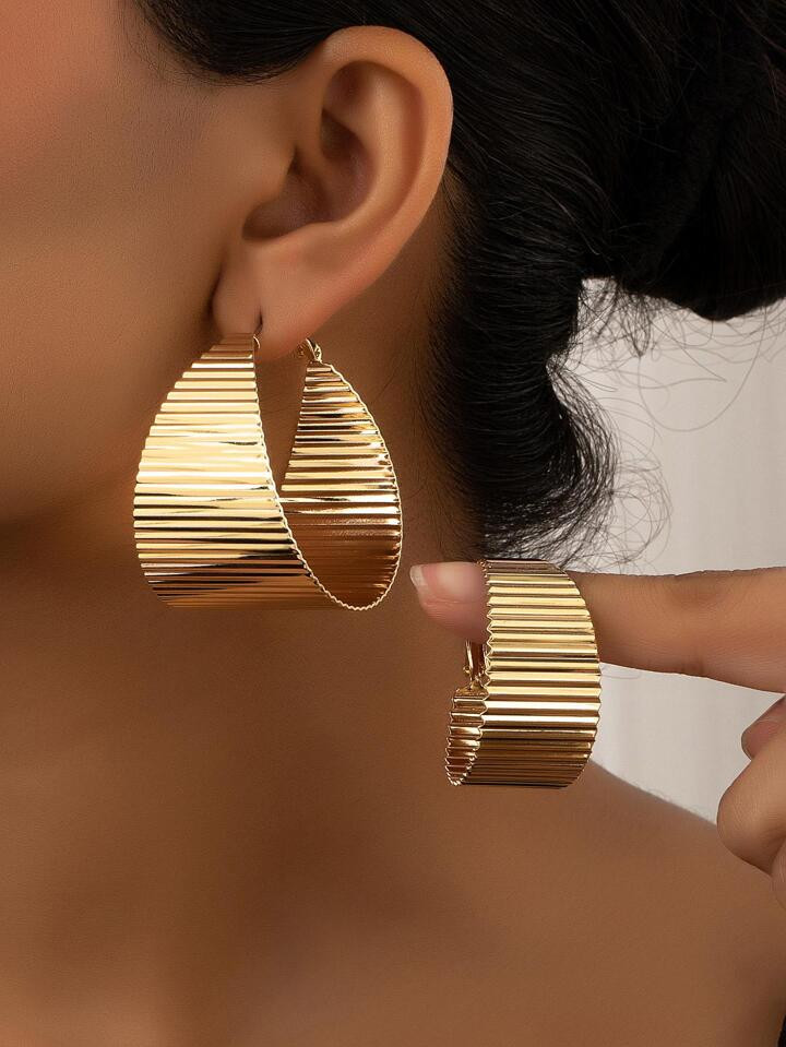 2pairs/set Fashion Textured Hoop Earrings For Women For Daily Decoration | SHEIN