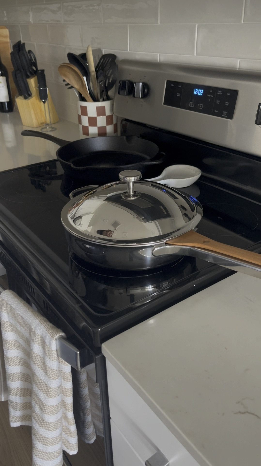 New pan 🍳 

Our place, our place pan, always pan, kitchen, kitchen cook ware, kitchen essentials, cook ware, kitchen pan