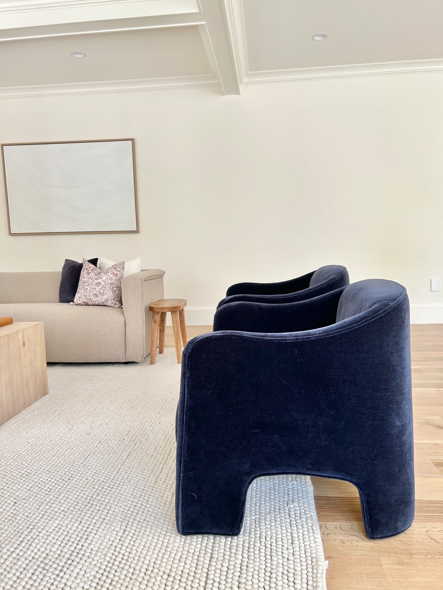 Navy blue accent chair.

#accentchair #blue 

#LTKHome