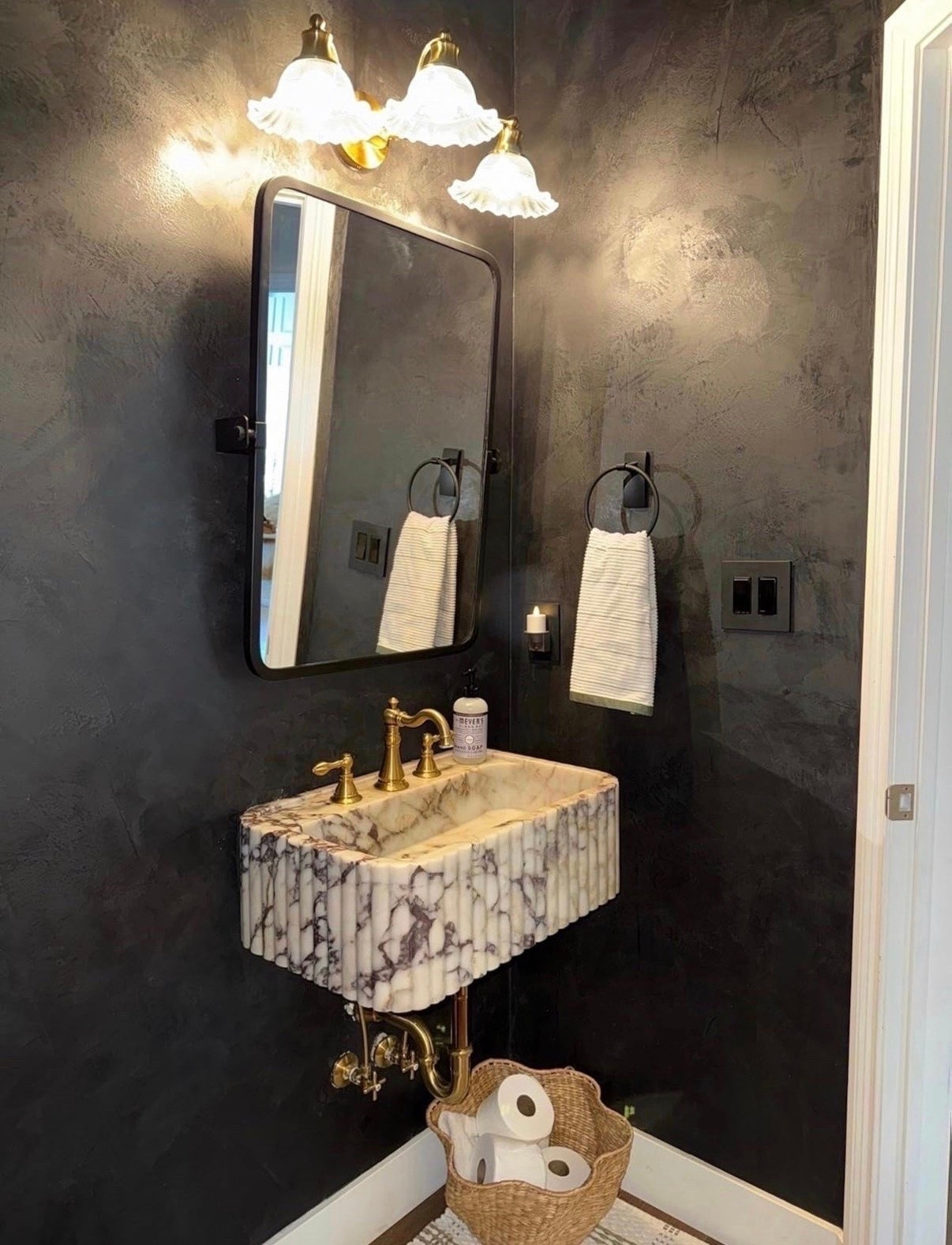 Marble sink and bathroom decor 🤍

#LTKdayinmylife #LTKmomlife #LTKHome