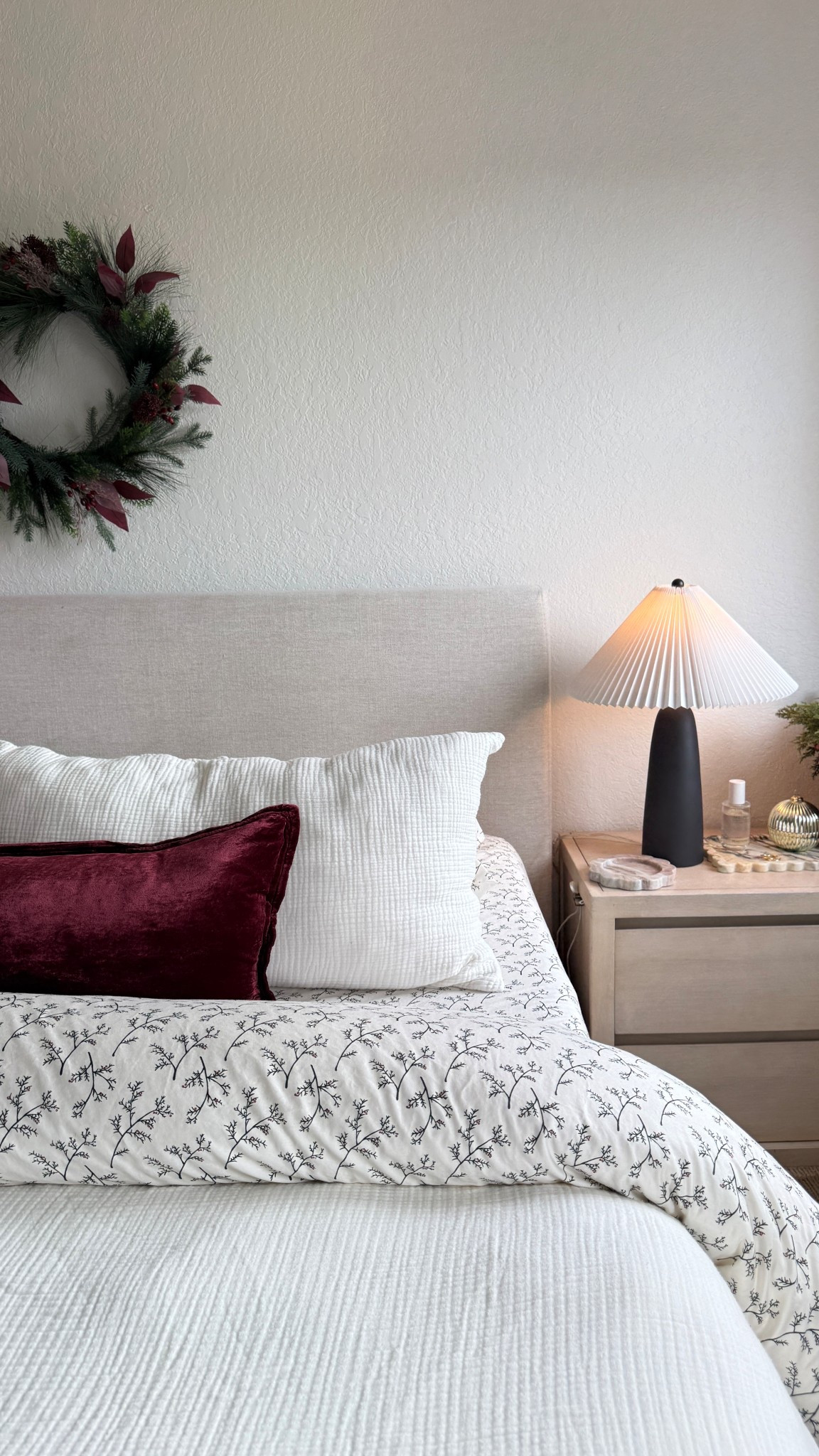 Airy Christmas bedding 

#LTKHome #LTKSaleAlert #LTKHoliday