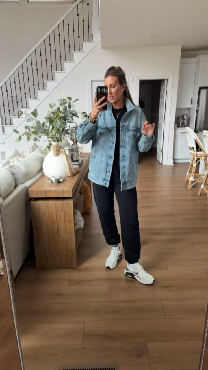 comfortable outfits, mom approved, themominstyle, easy mom outfit, denim 

#LTKmomlife #LTKSpringSale #LTKootd