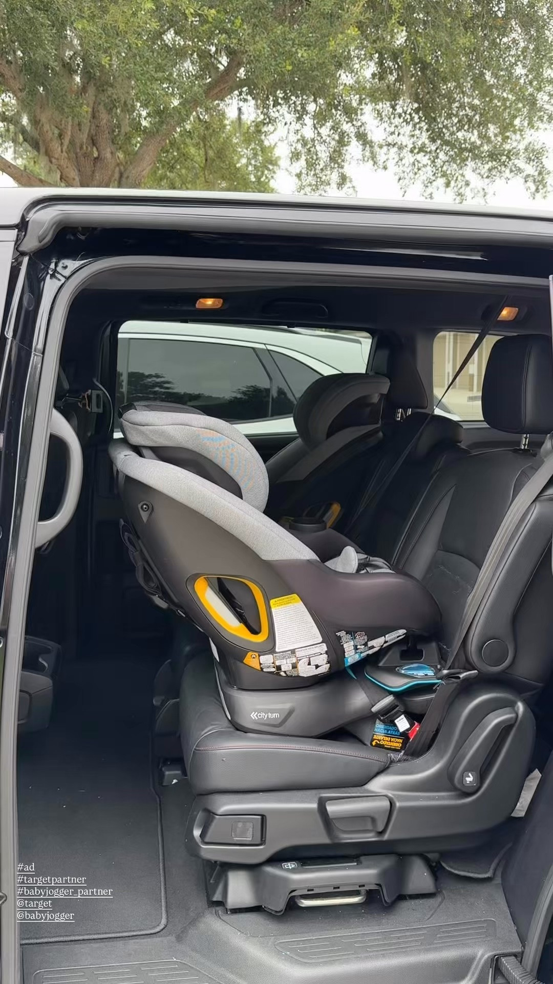 #AD If you don’t know about this car seat you should! @Babyjogger changed the game with their Baby Jogger City Turn Rotating Convertible Car Seat. No longer is it difficult to get our babies into the car. This car seat actually brings your child 10 inches closer and almost ""delivers"" them out to you, so you don't have to strain your back to reach them. @target runs just got a whole lot easier! Shop here: https://on.ltk.com/+X1jEyr7uXYTgQYVb5nWRiQ
#BabyJogger_Partner #TargetPartner

#LTKmomlife #LTKSaleAlert #LTKBaby