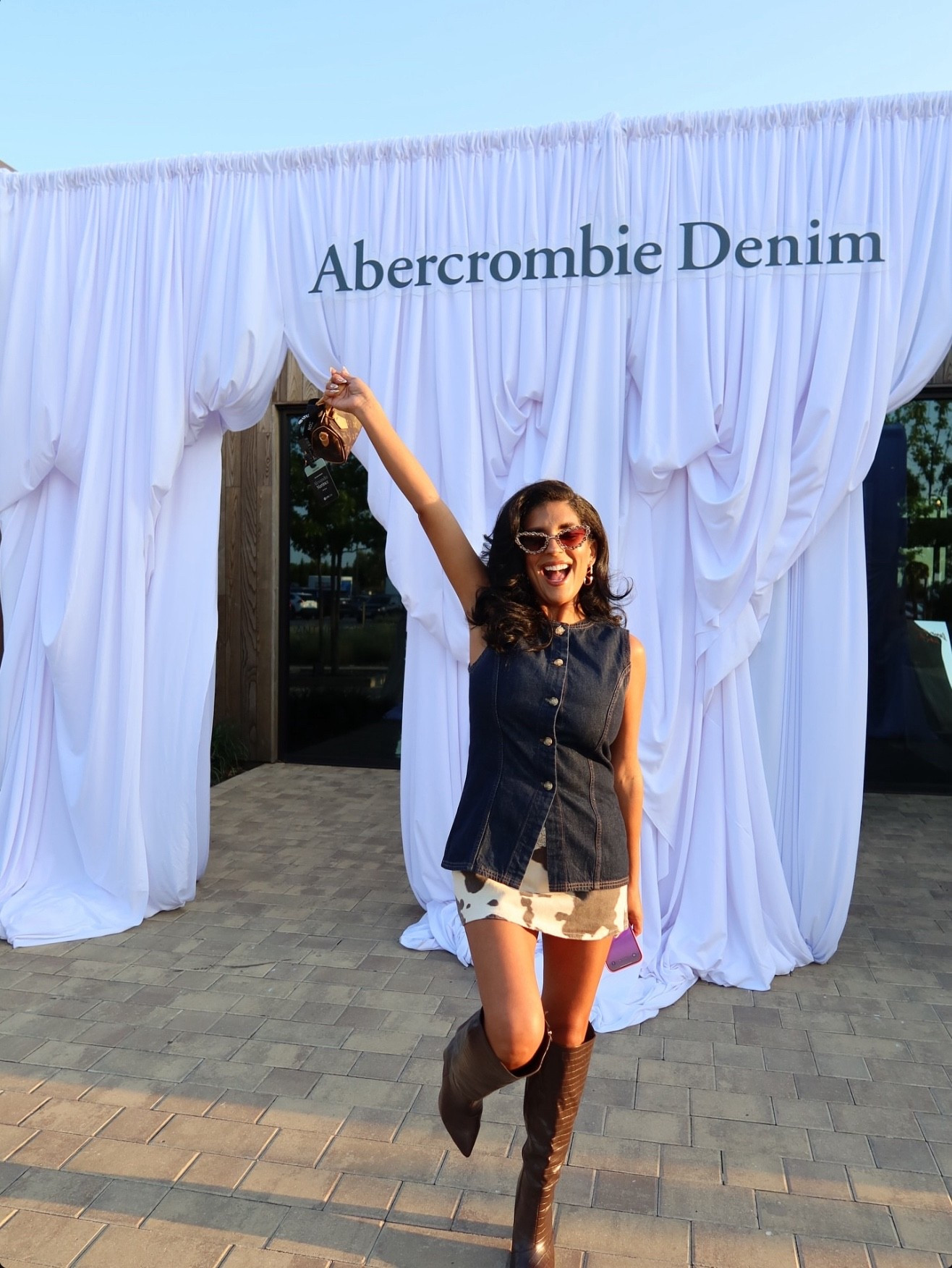 LTK CON 2025 | Outfit 1 🙌🏽

#denim #abercrombie

#LTKTravel #LTKCon #LTKStyleTip