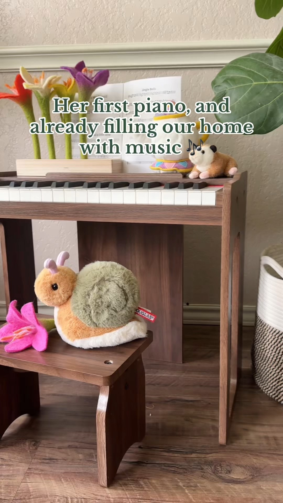 Fostering a love for music starts with play ✨ Watching her explore this little piano (and putting on concerts for her stuffies 🤭) makes my heart so full. Music is such a beautiful way for toddlers to express themselves and grow their creativity 💛
🎹 Piano: @vangoamusic 



#vangoa #vangoamusic #toddlermusic #musicalplay #playbasedlearning #toyrecommendation 