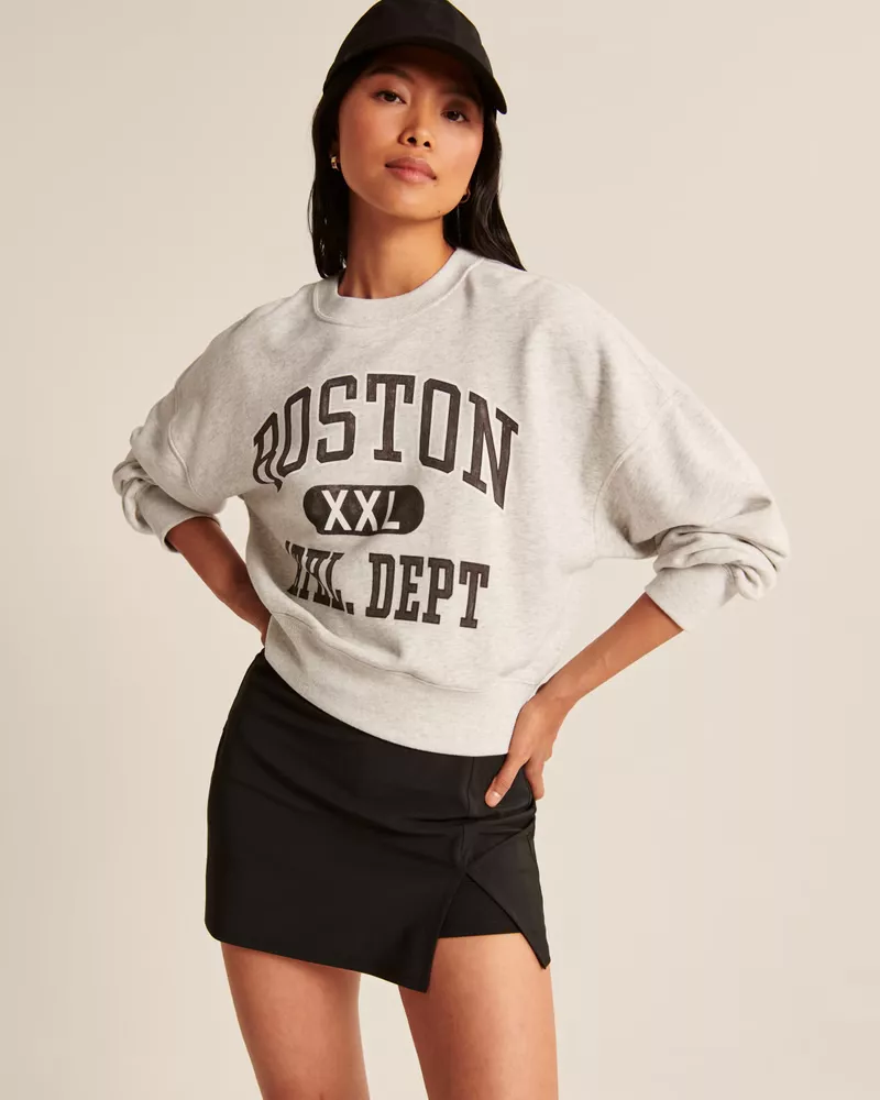 Abercrombie New York Giants Graphic Oversized Sunday Crew restocked in