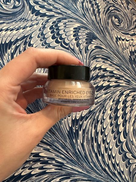 I also love Bobbi browns eye primer! I also notice my eye make up doesn’t crease if I make sure to use this primer and lasts longer throughout the day!

#LTKbeauty